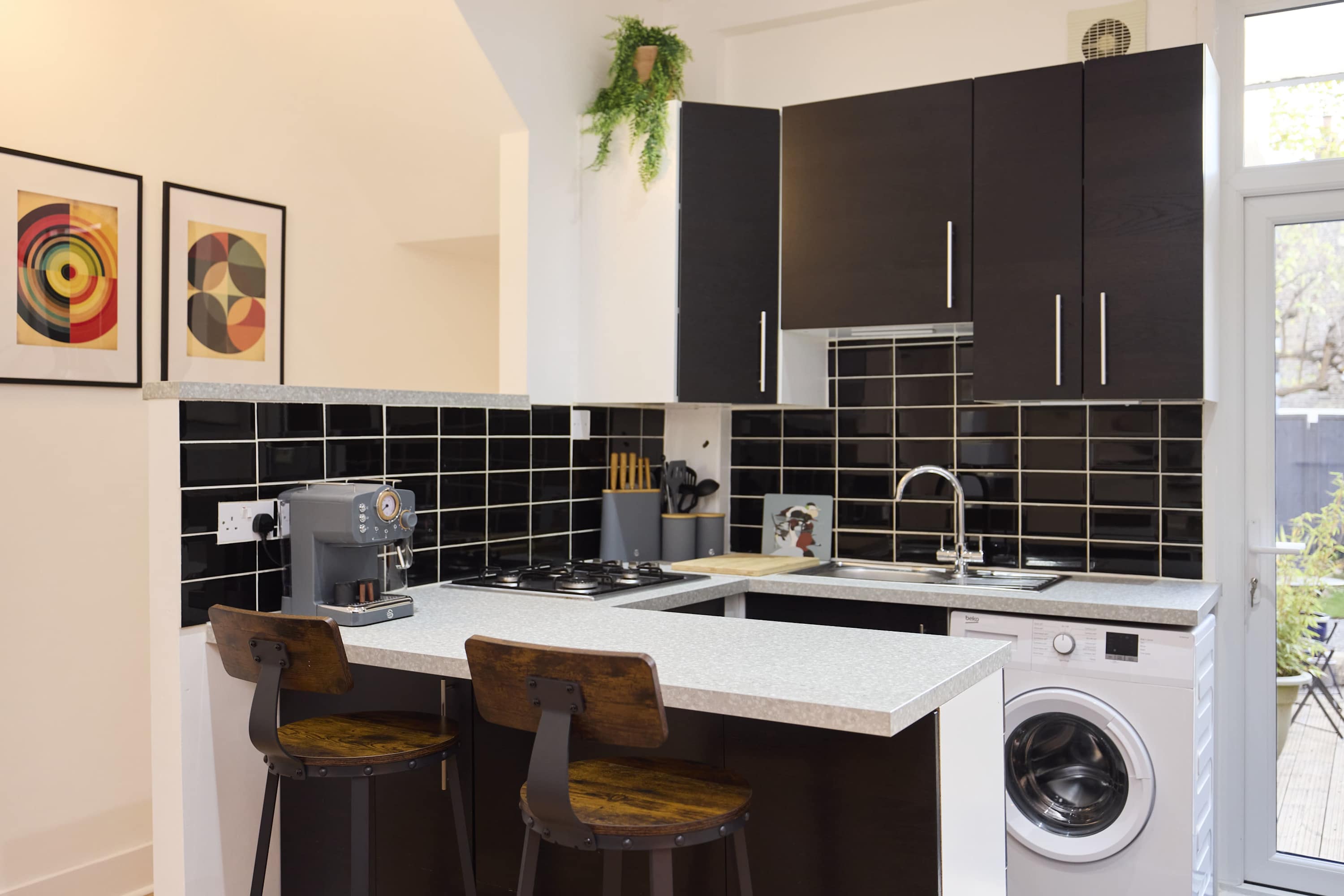 Tottenham Green Garden Flat in Colless Road 18 N15 4NR - Property image 9 - VivreStays