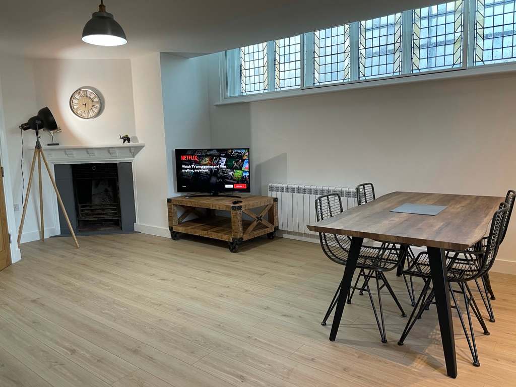 The Old Town Hall - Flat 4 in Market Place 39-40 OX12 8AW - Property image 21 - VivreStays