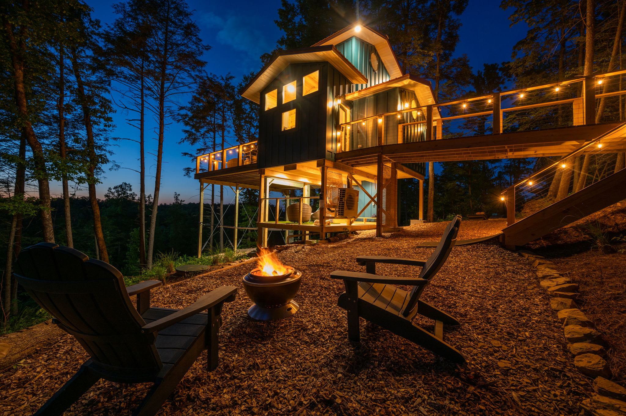 Romantic Forest Birdhouse • Hot Tub + Loft Net | A dreamy treetop escape with a slide, cozy reading nook, forest-view windows, and a fully stocked kitchen—perfect for couples looking for luxury, privacy, and peaceful woodland vibes. — Campton, KY — vacation rental