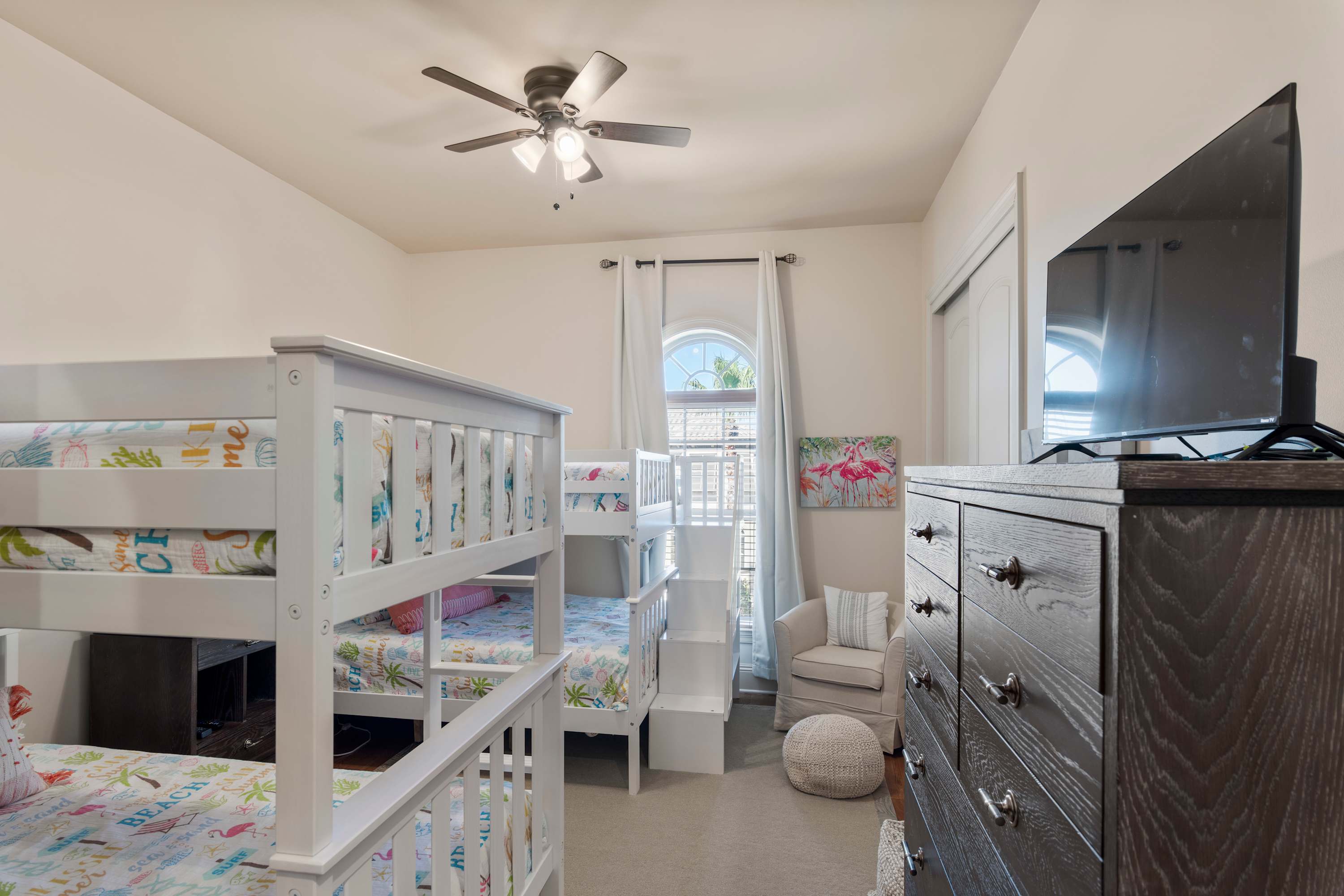 St Tropez Beach Views Pool Hot Tub - Tuscan Palace