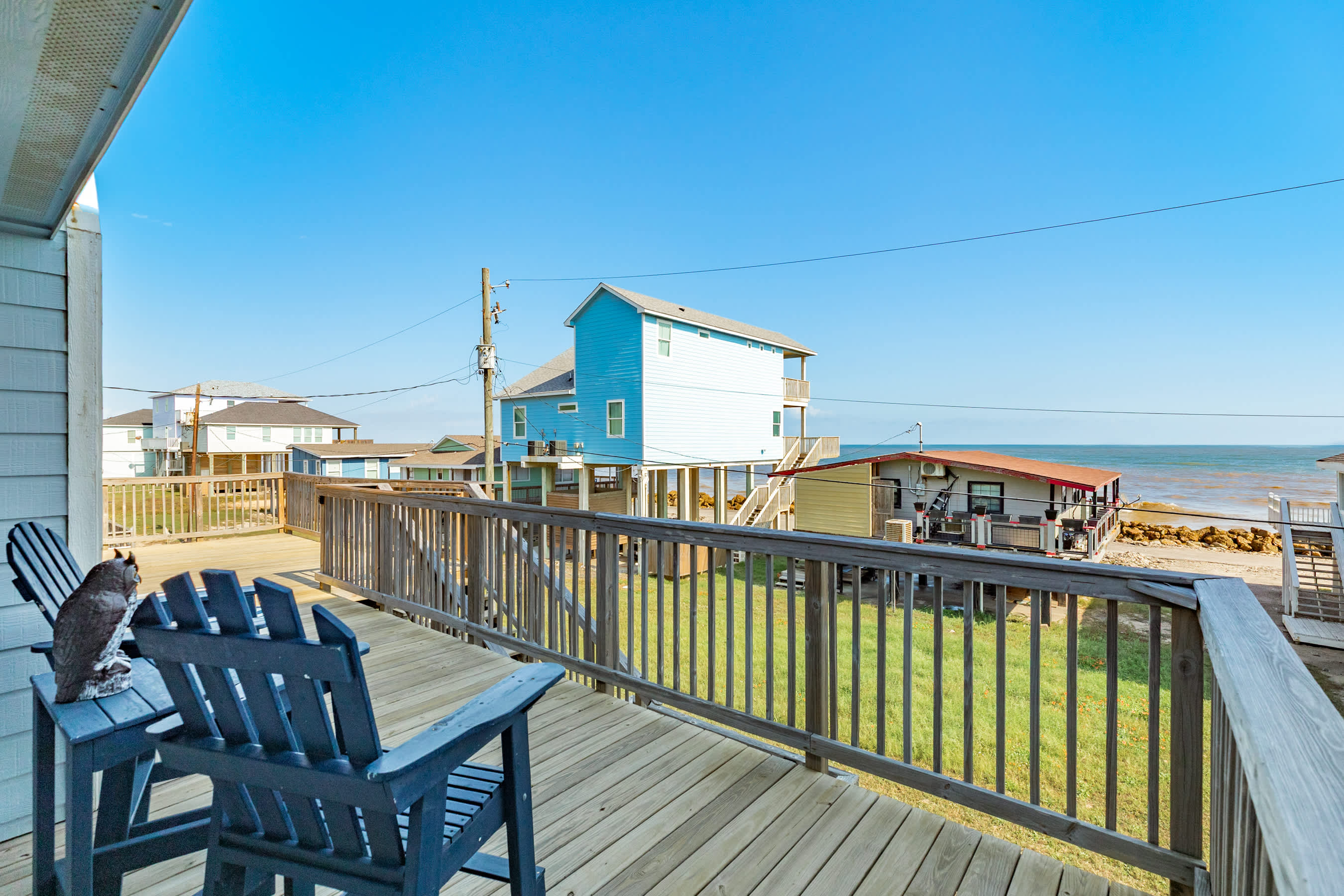 Beach Therapy 2nd Row Escape Steps from Surf 3