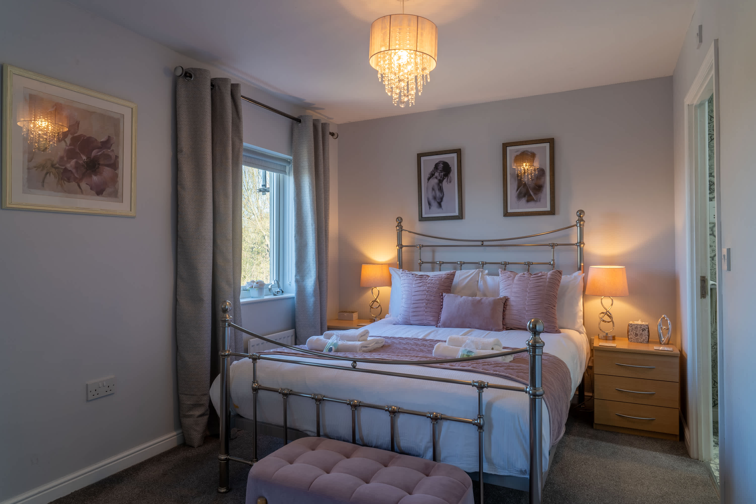 View Blue Bridge View - River View & Free Parking in 8 William Court YO10 4NL Blue Bridge View - River View & Free Parking in 8 William Court YO10 4NL - Property image 38 - VivreStays
