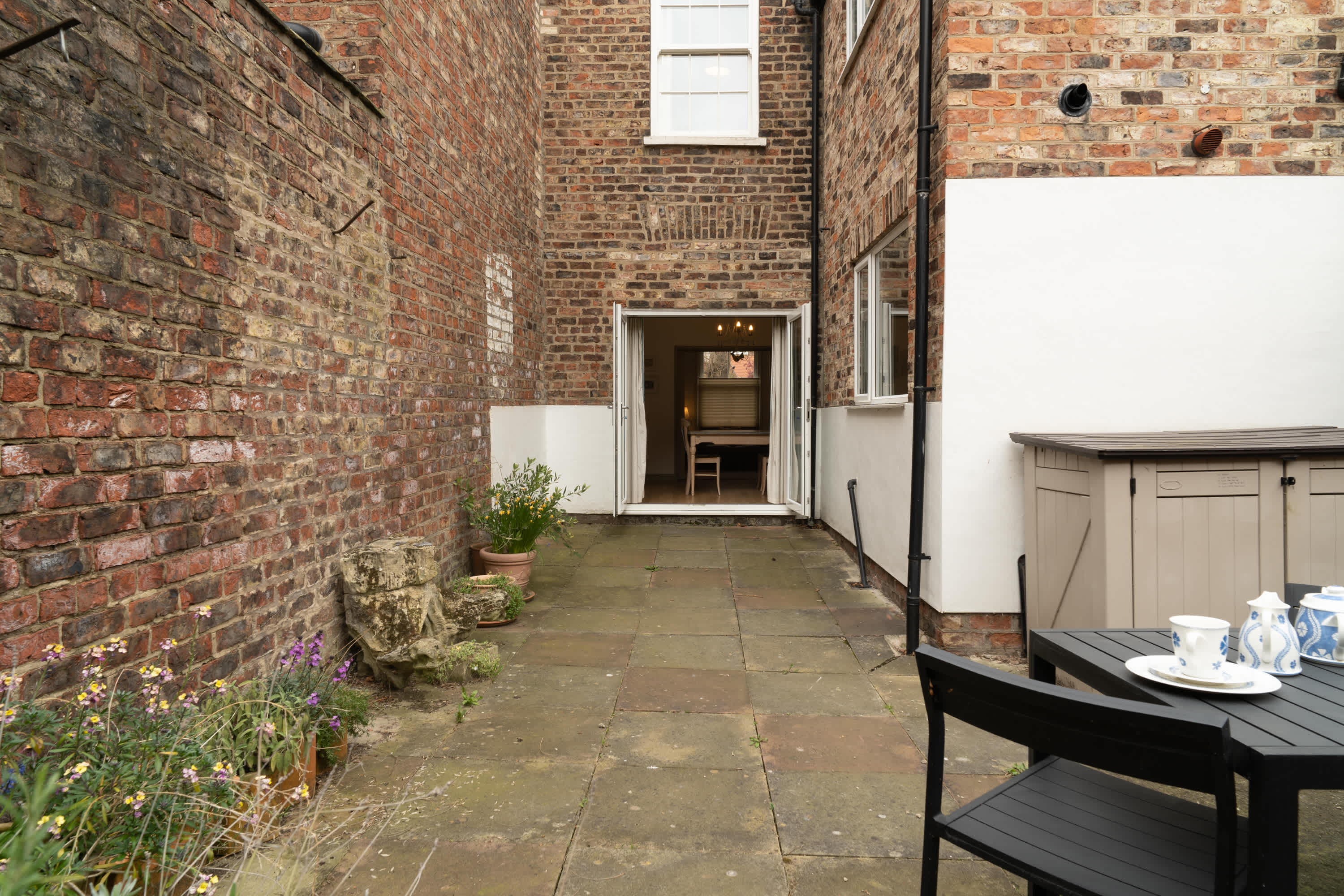 Chic York City Center Apt + Patio & Free Parking in Saint Denys Road 57 YO1 9QD - Property image 38 - VivreStays
