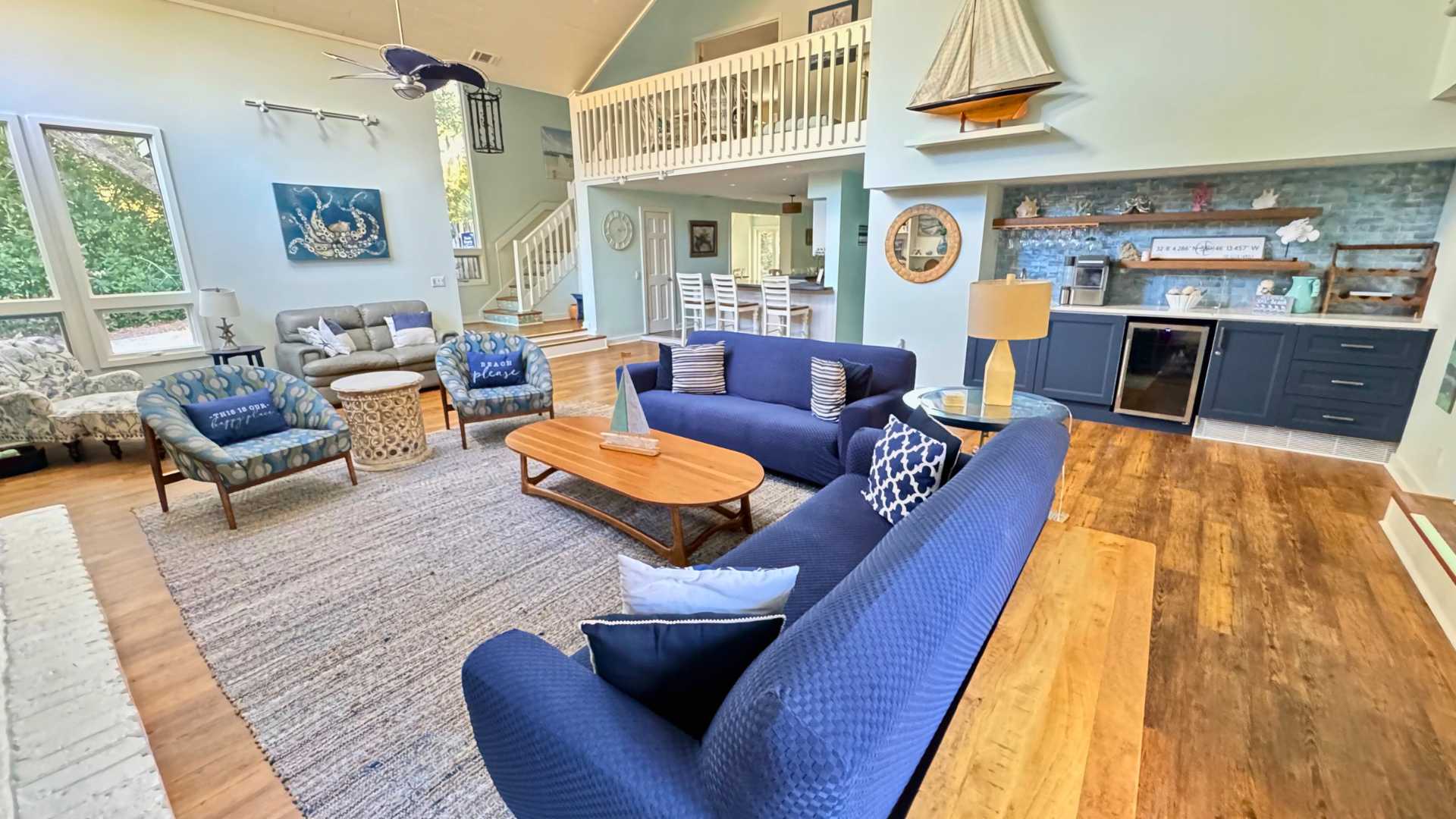 6 Bedroom 4 Bath - Private Pool - Close to Beach