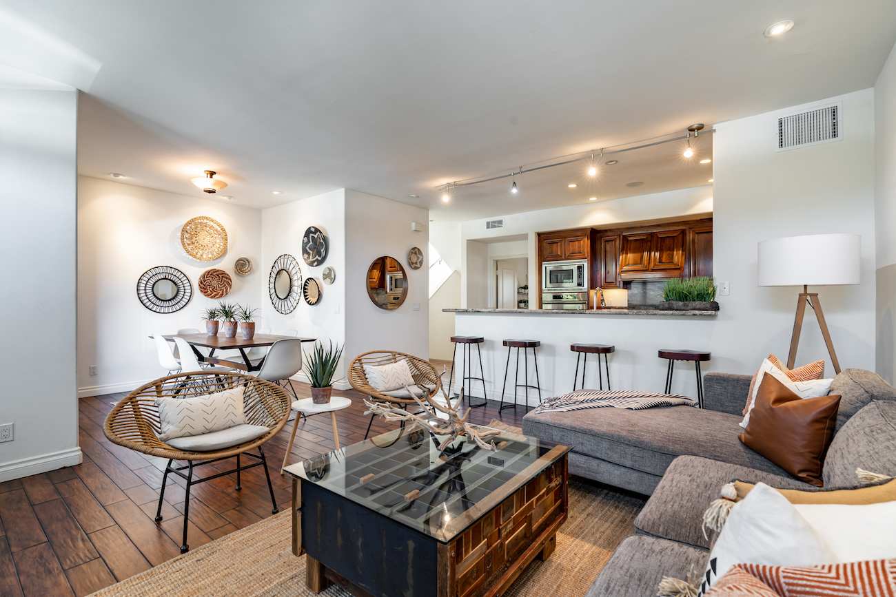Your Trendy San Diego Home, 2-Bedroom with Private 2-Car Garage