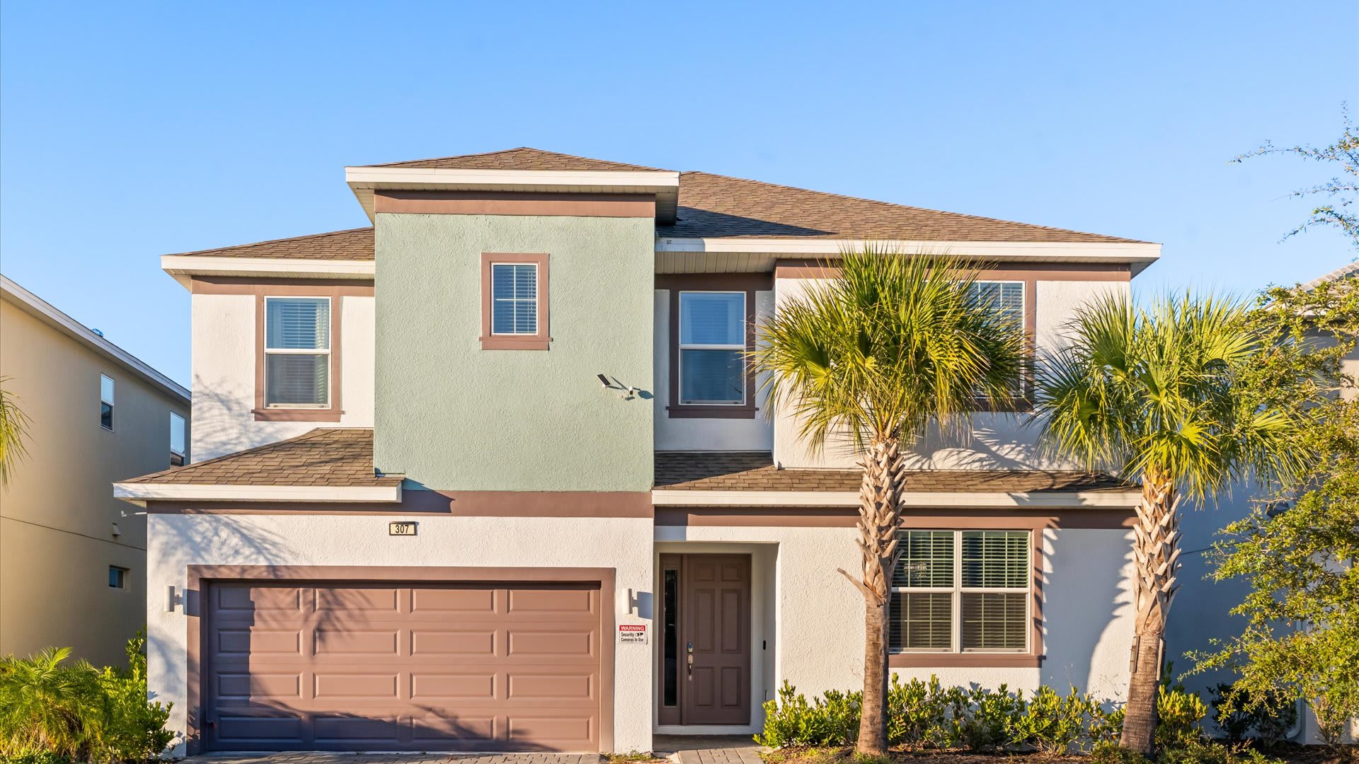 12 Bedroom Home Exterior