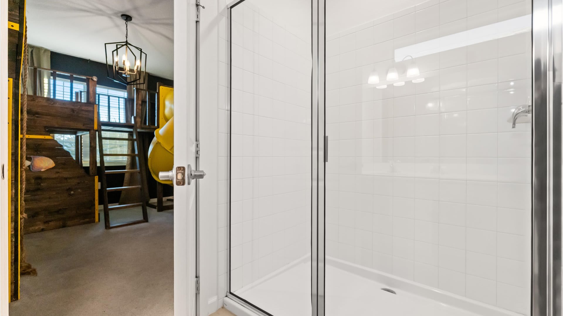 Standing shower in en-suite bathroom