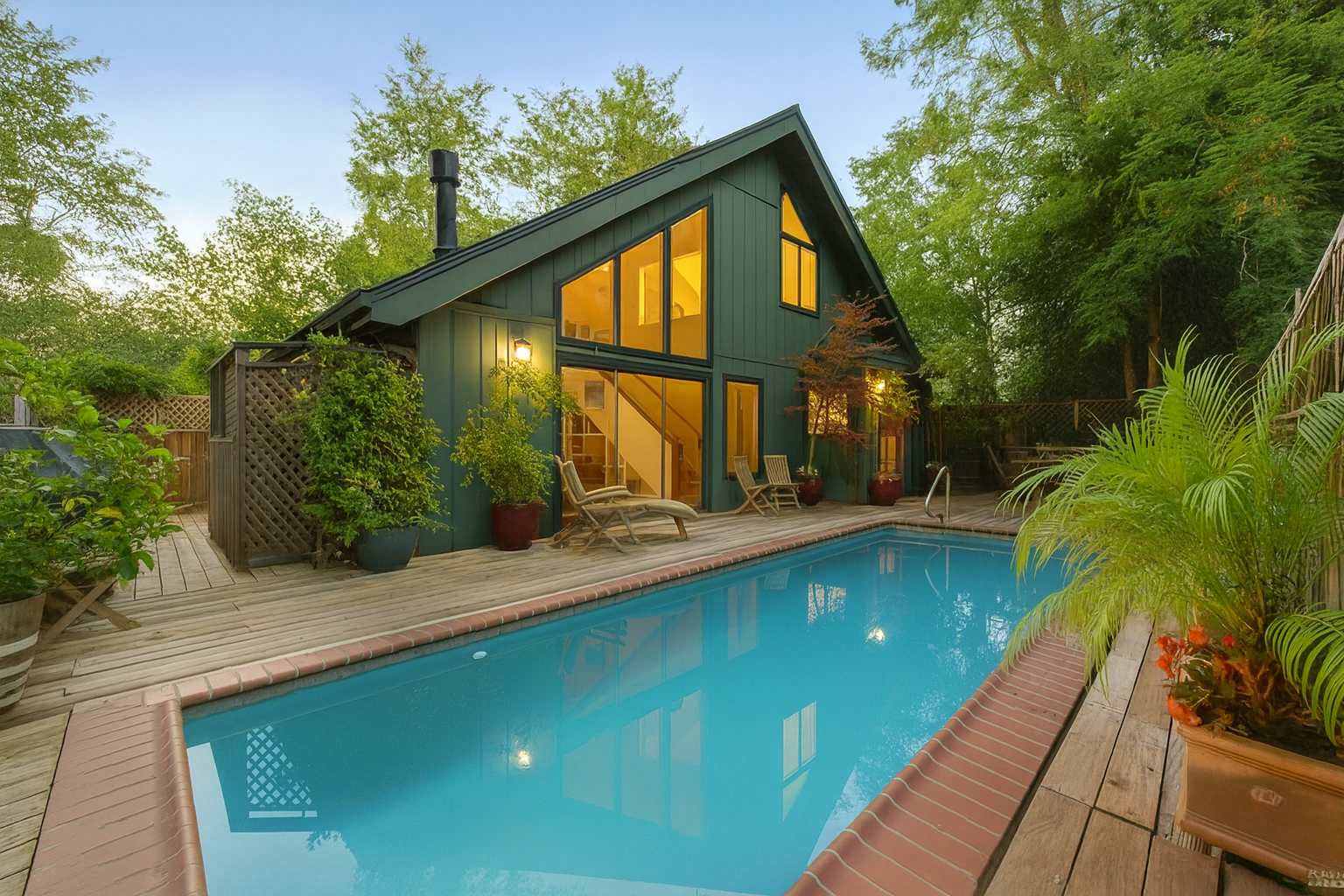 House on Broadway • Steps to Plaza + Pool