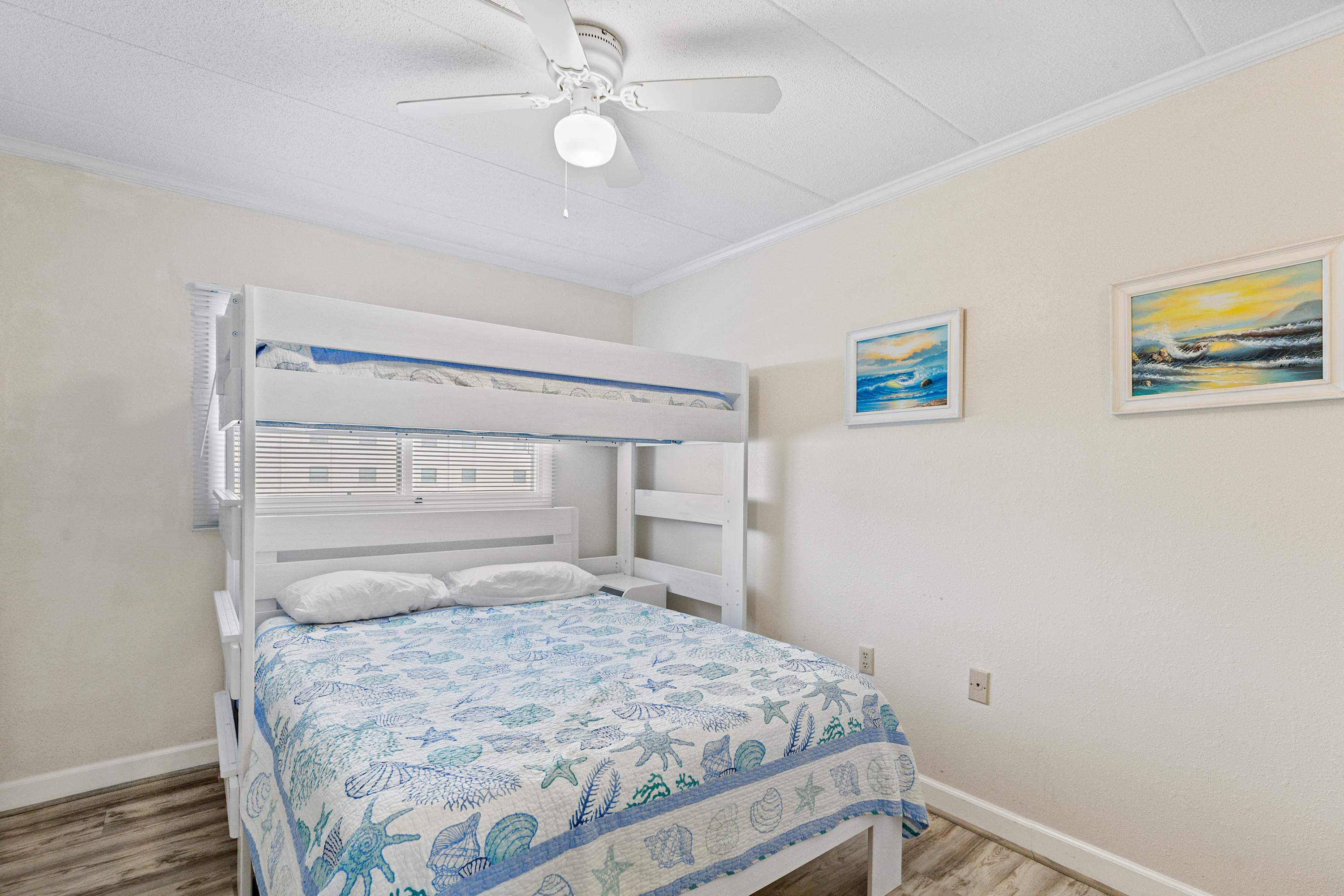 Salty Sands 4 208