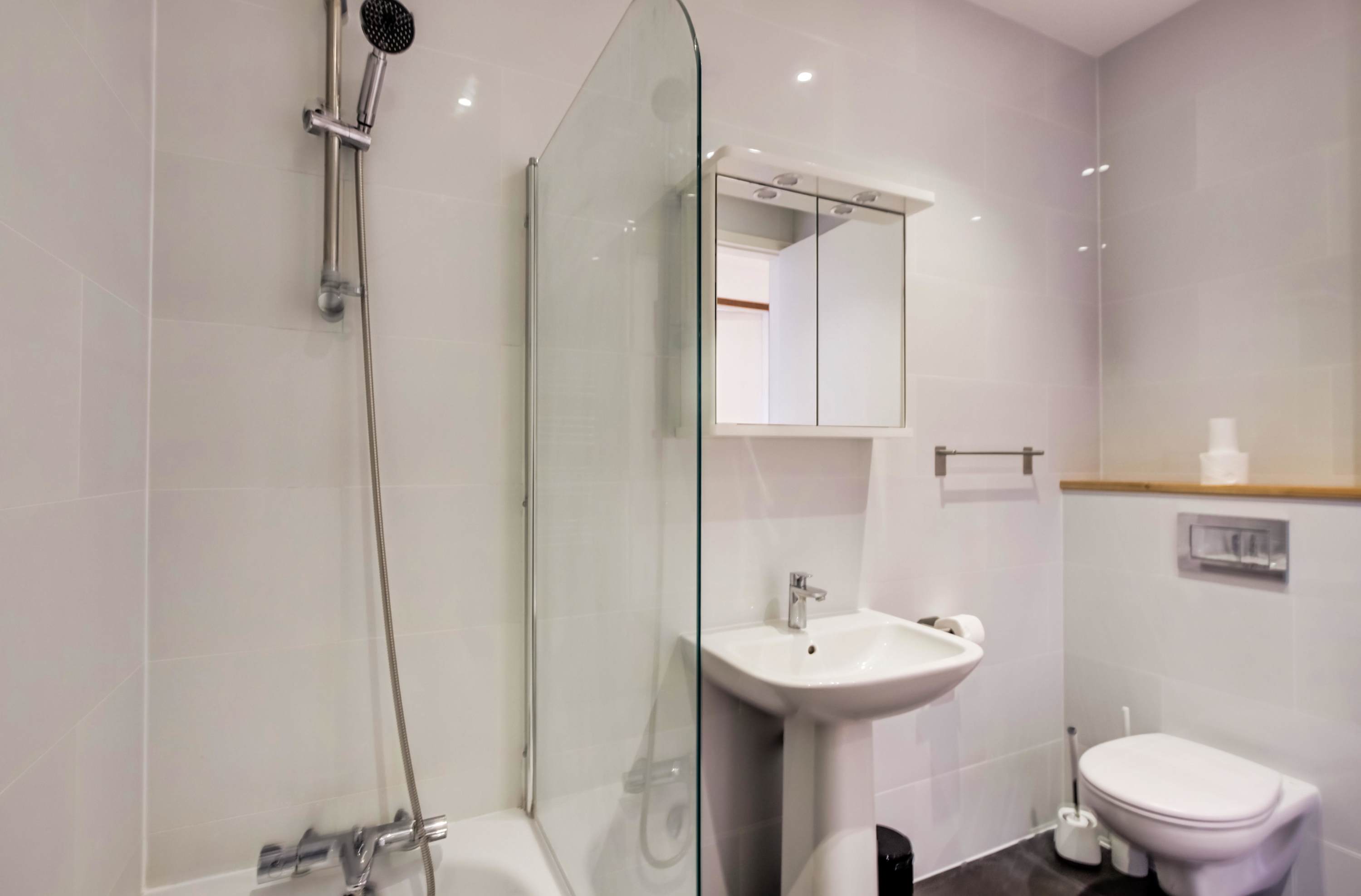 Wembley 2BR Apartment with free parking in Flat 13, Freya House, 70, Fourth Way, Wembley, Greater London, HA9 0LD HA9 0LD - Property image 19 - VivreStays