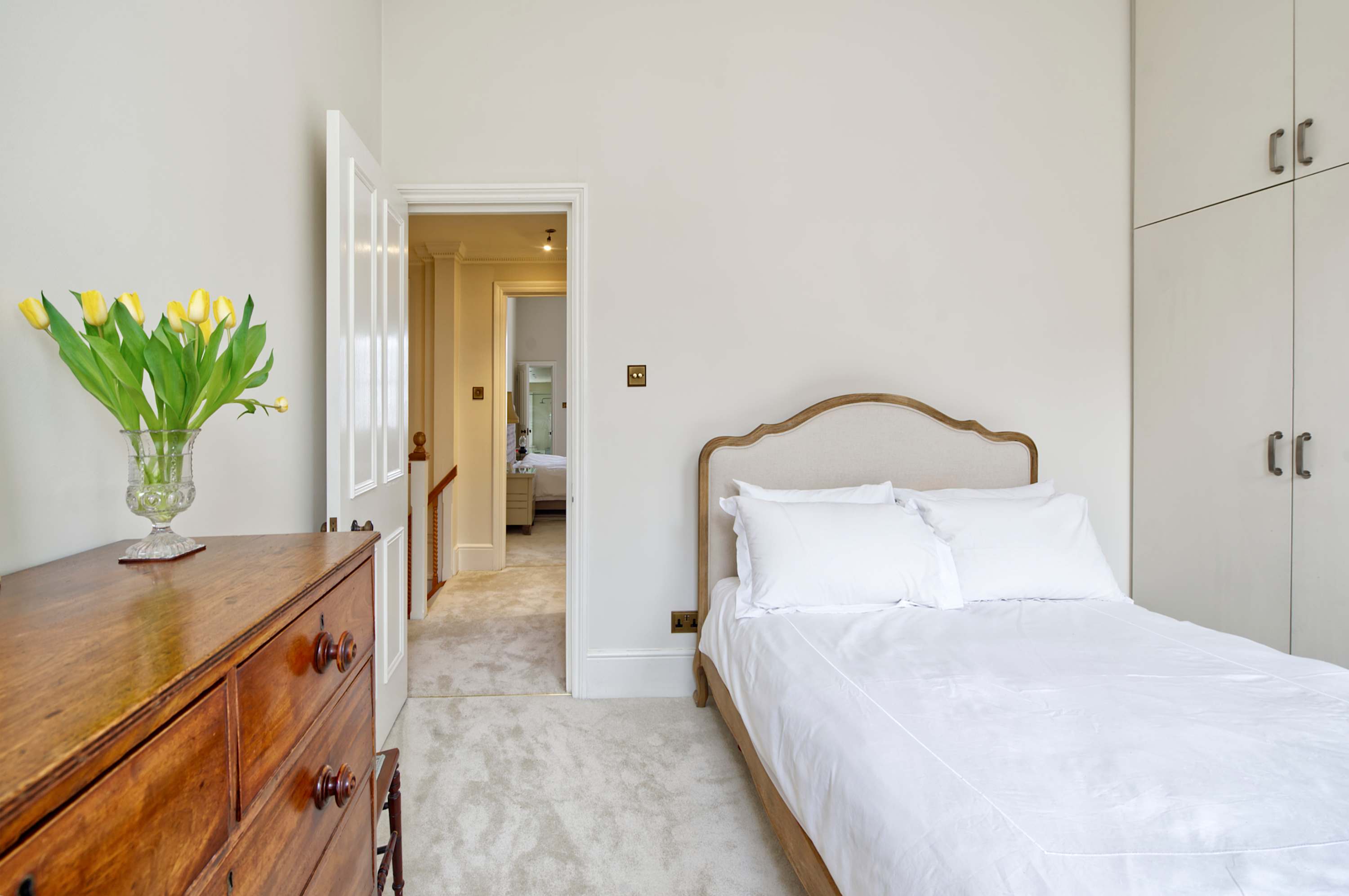 Grand 2 bedroom Flat, Kensington in Queen's Gate 7 SW7 5EH - Property image 21 - VivreStays