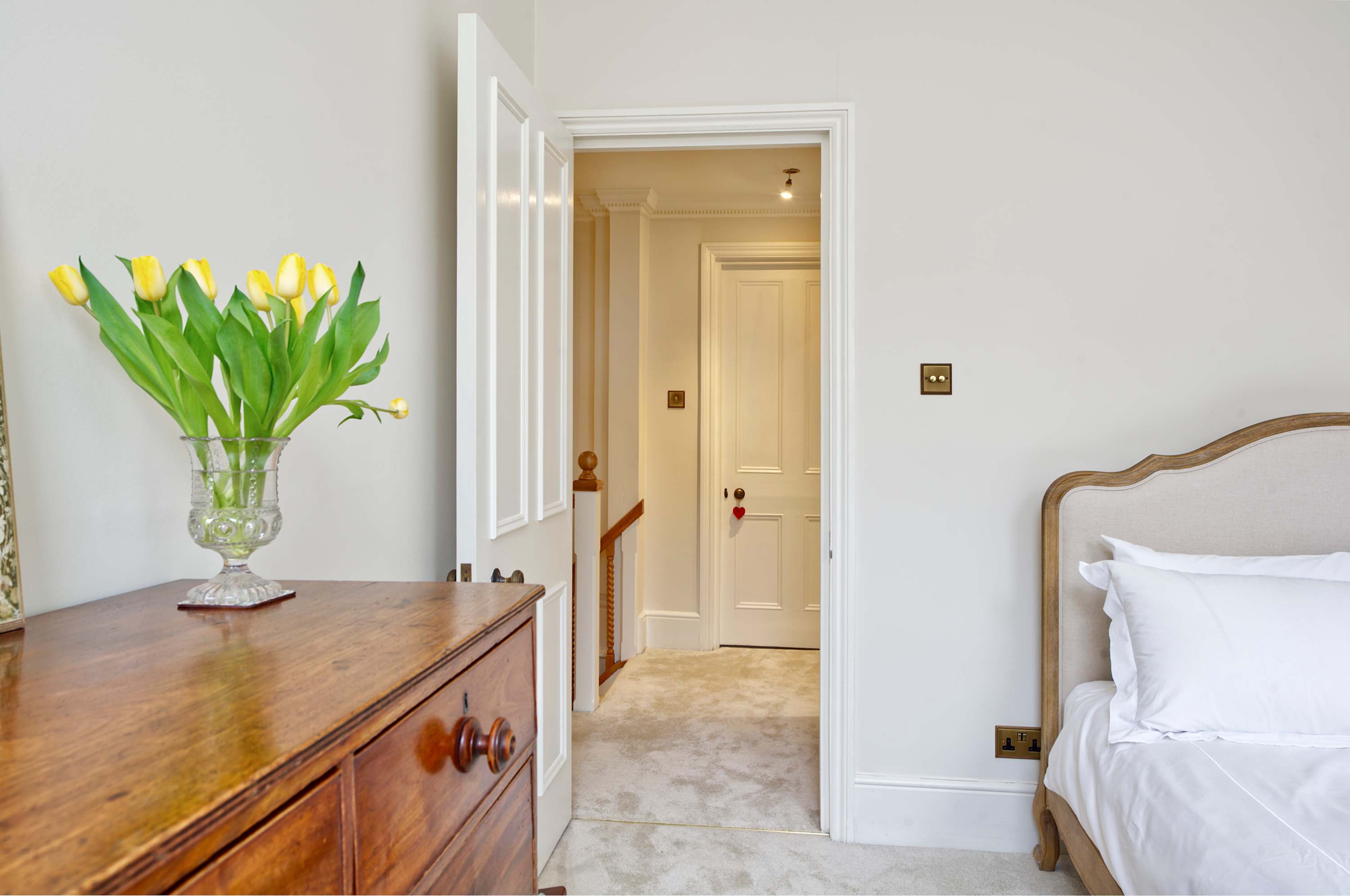 Grand 2 bedroom Flat, Kensington in Queen's Gate 7 SW7 5EH - Property image 25 - VivreStays