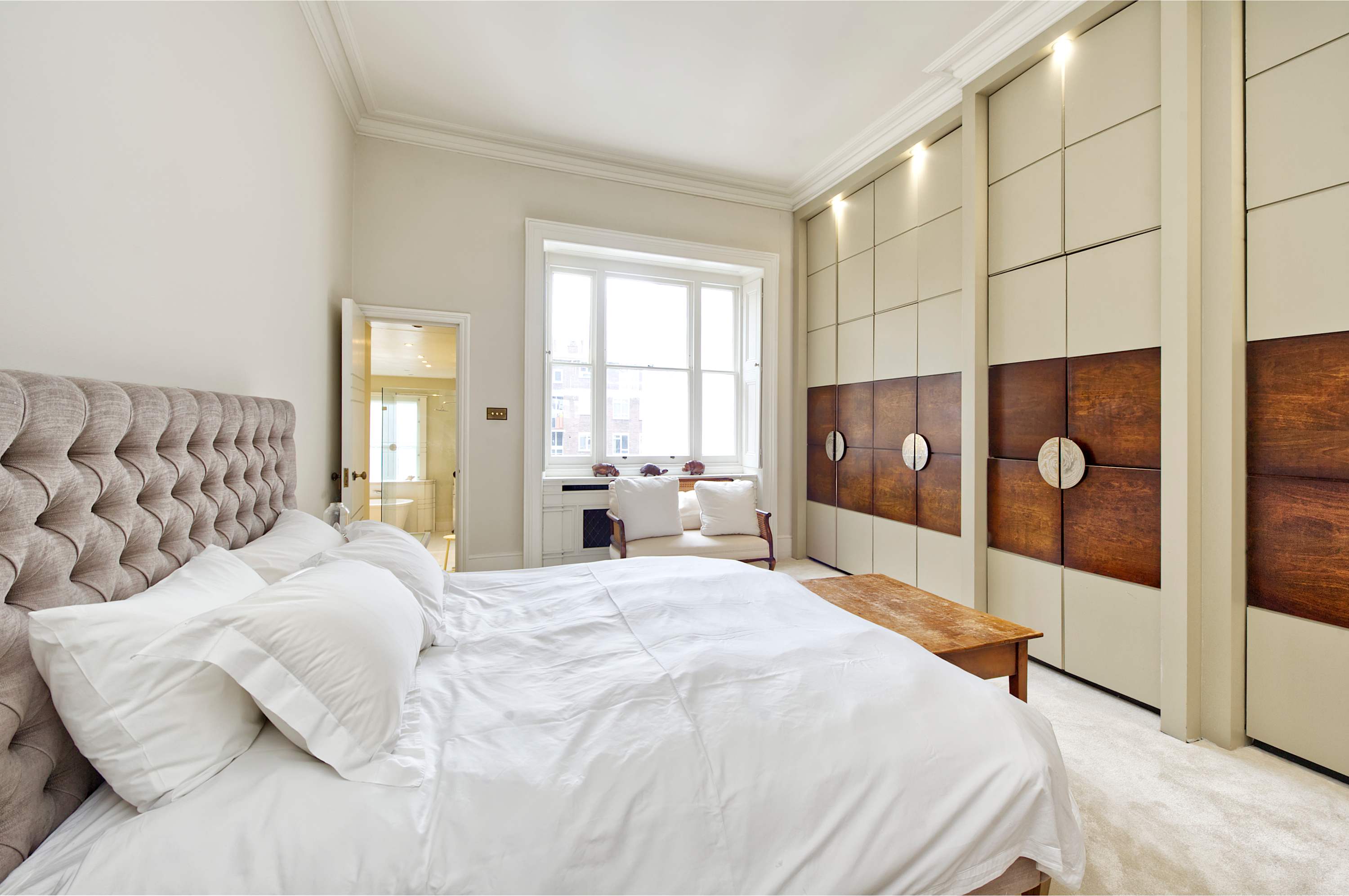 Grand 2 bedroom Flat, Kensington in Queen's Gate 7 SW7 5EH - Property image 14 - VivreStays