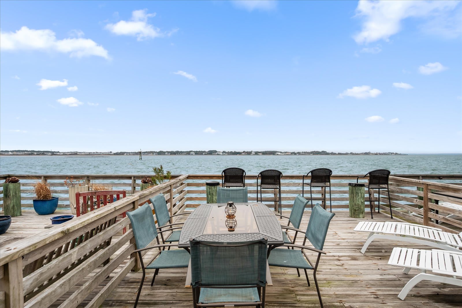 Unique Bayfront Townhome with a Prime Location | Photo 2