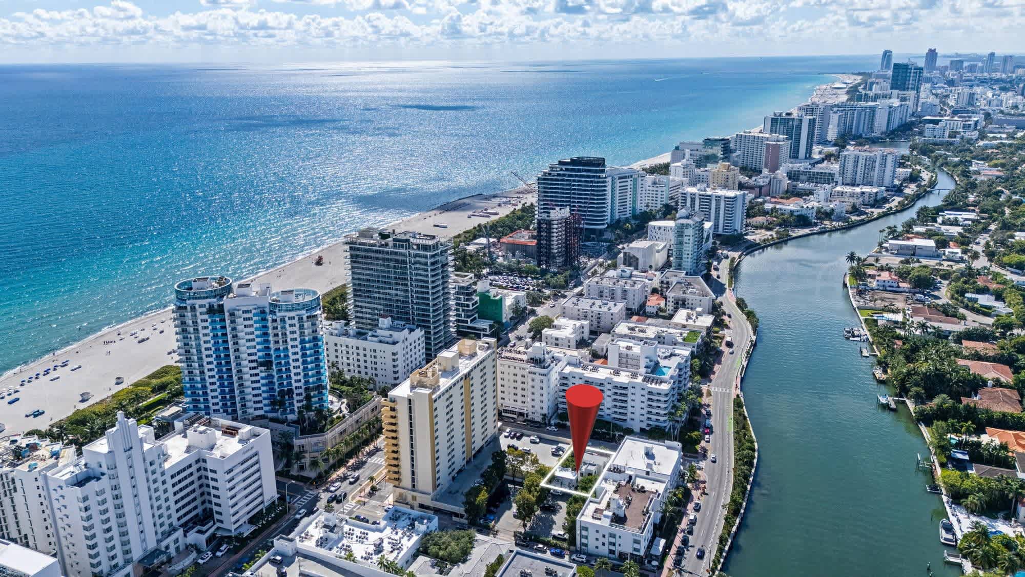 Steps from Ocean, Art Deco 1BR & Free Parking