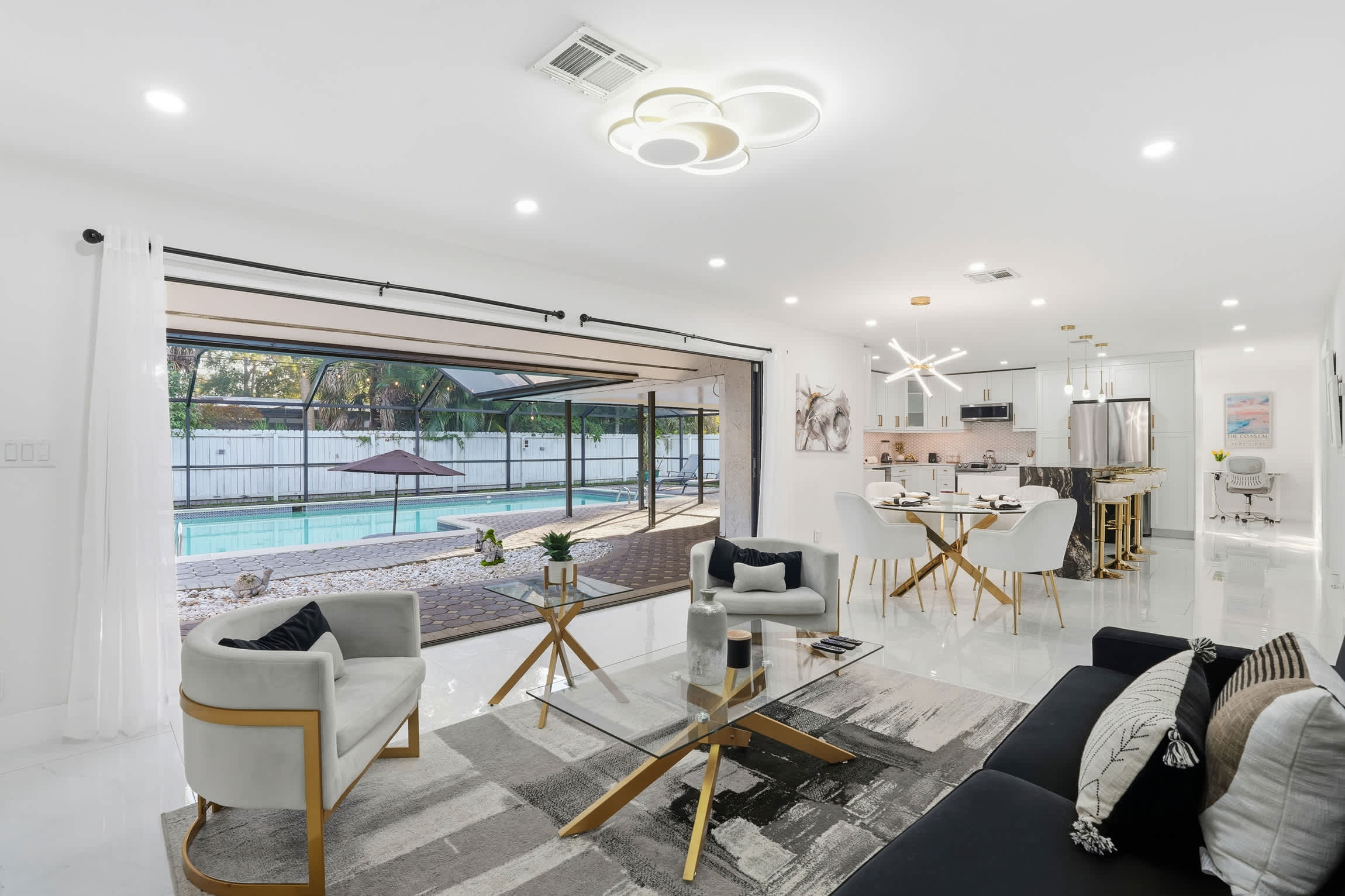 Remodeled Close to Beach With Heated Pool