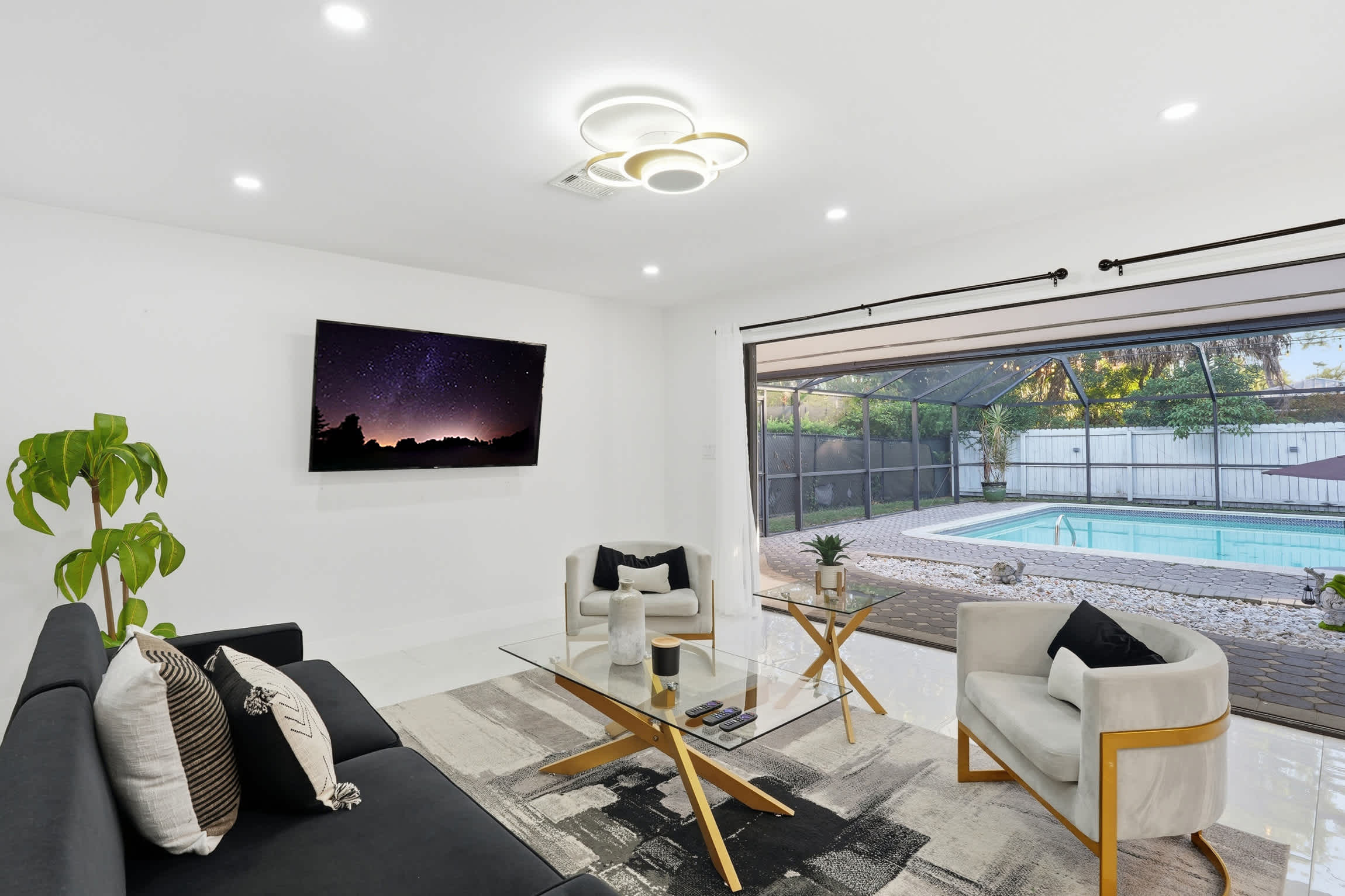 Remodeled Close to Beach With Heated Pool | Photo 11