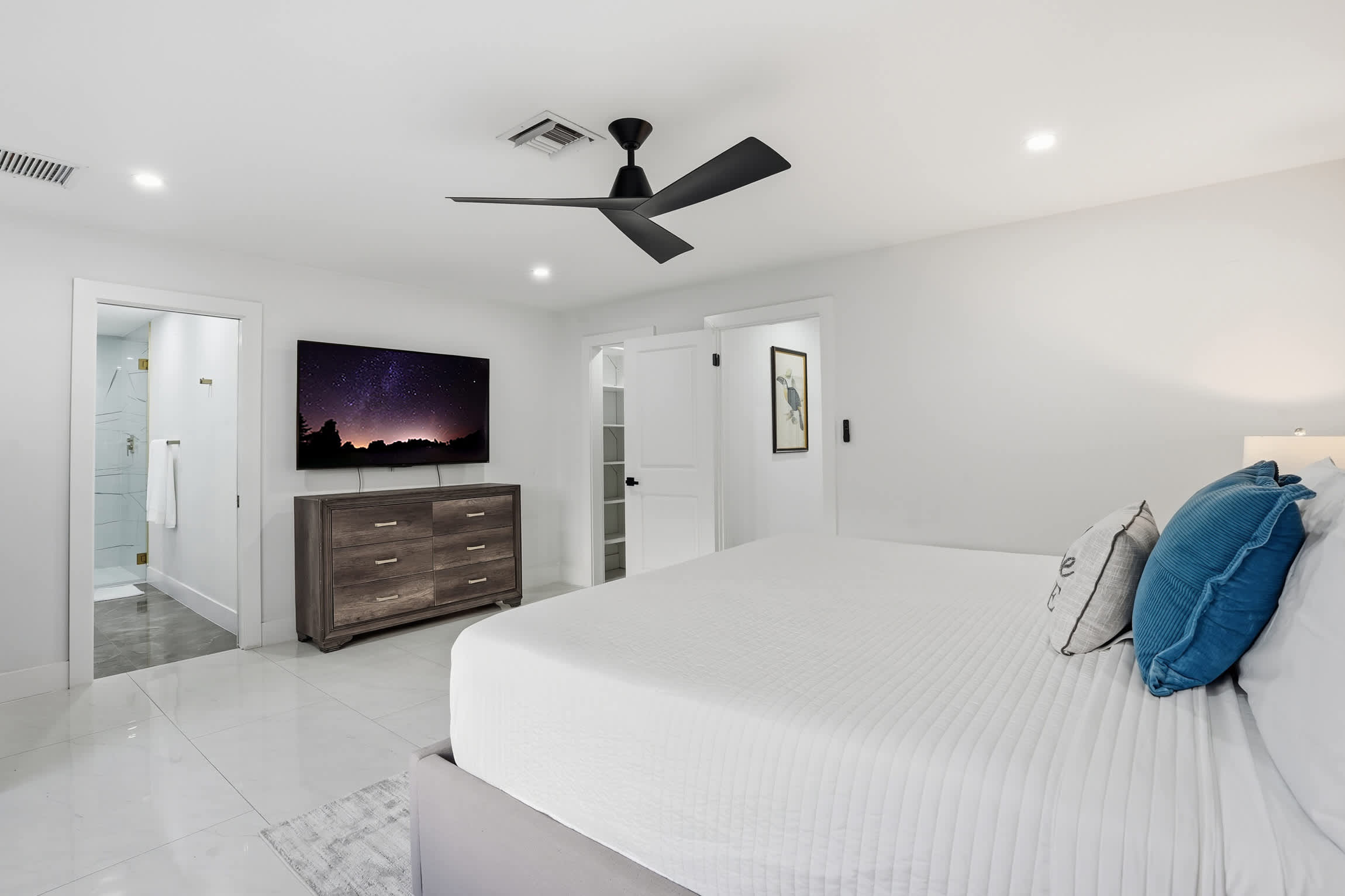 Remodeled Close to Beach With Heated Pool | Photo 16