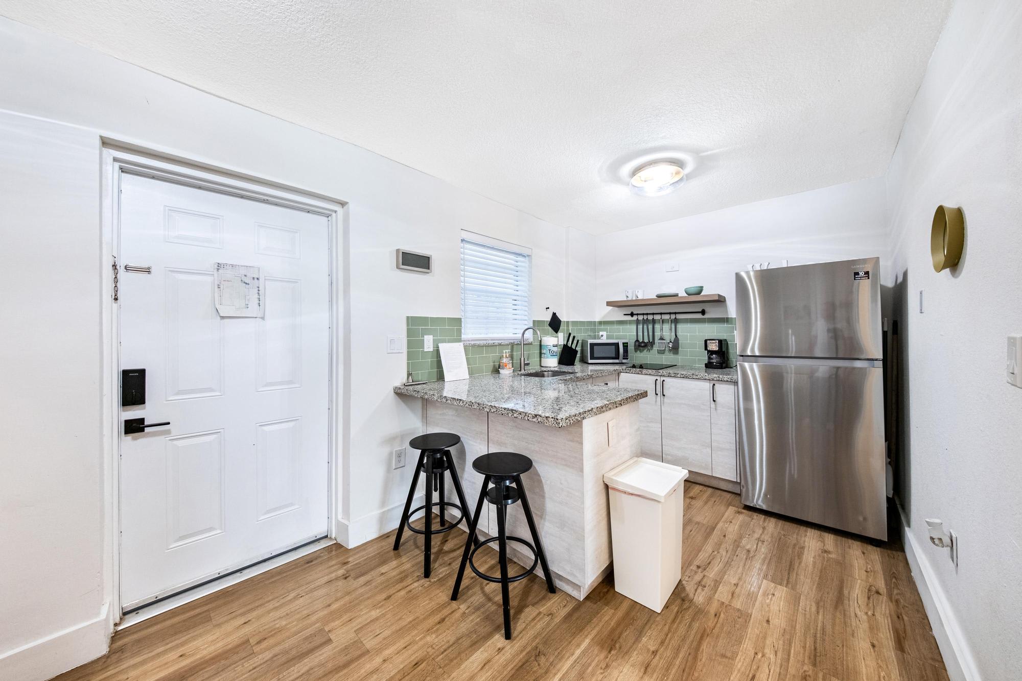 CASA MARE: 1BR Steps from the Ocean