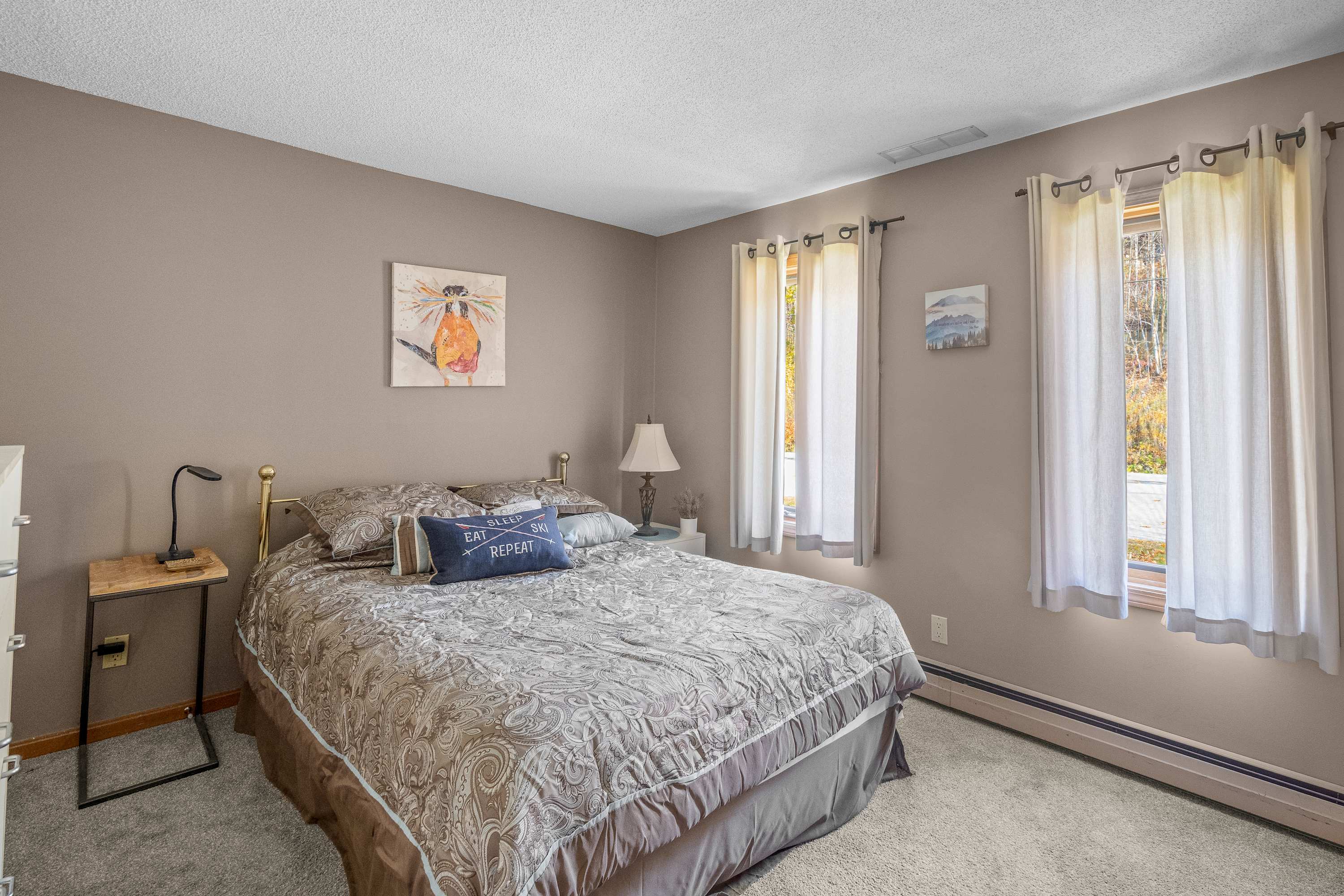 White Oak Lodge Shuttle to Mt Snow w Fireplace | Photo 14