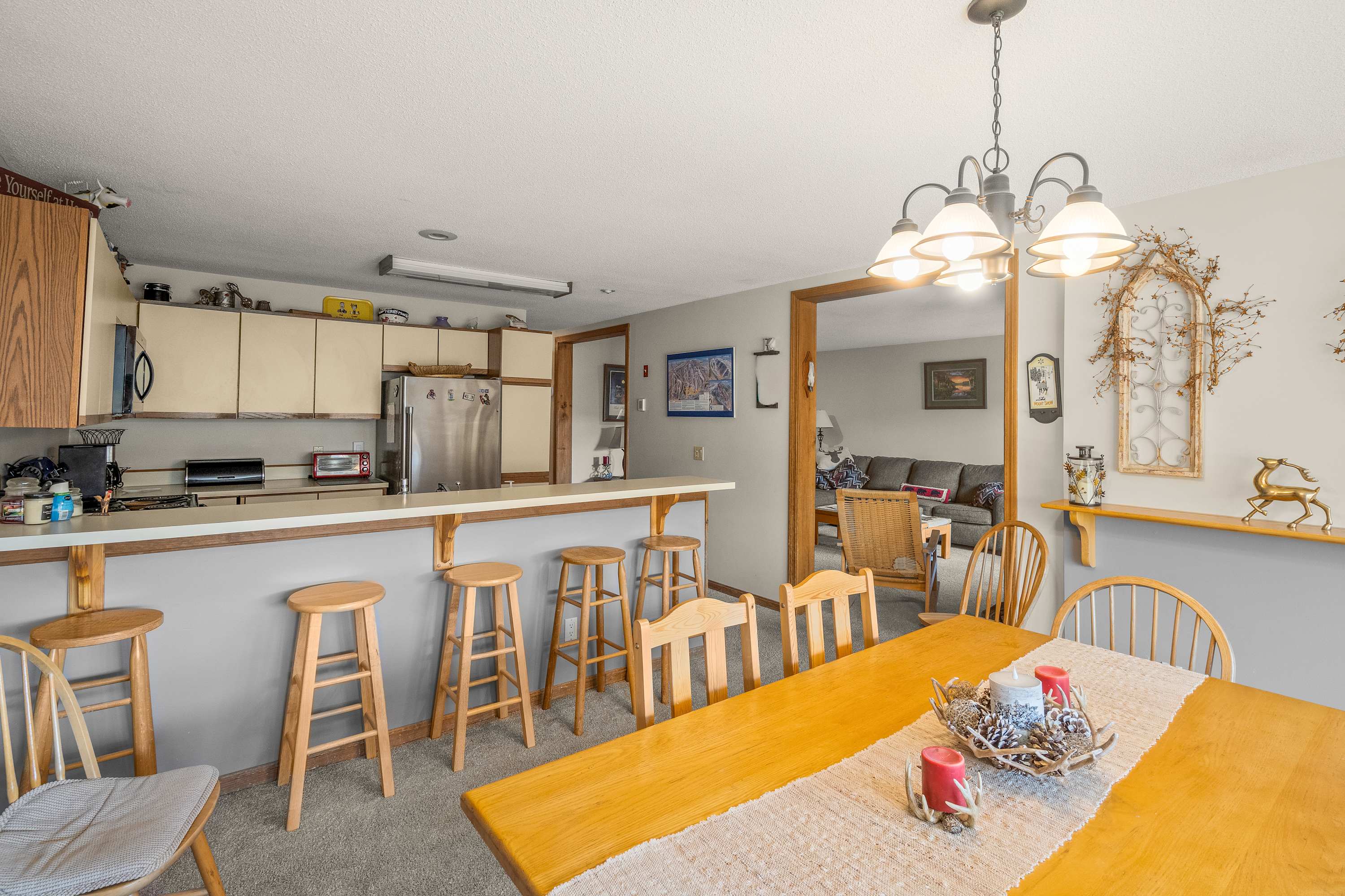 White Oak Lodge Shuttle to Mt Snow w Fireplace | Photo 12