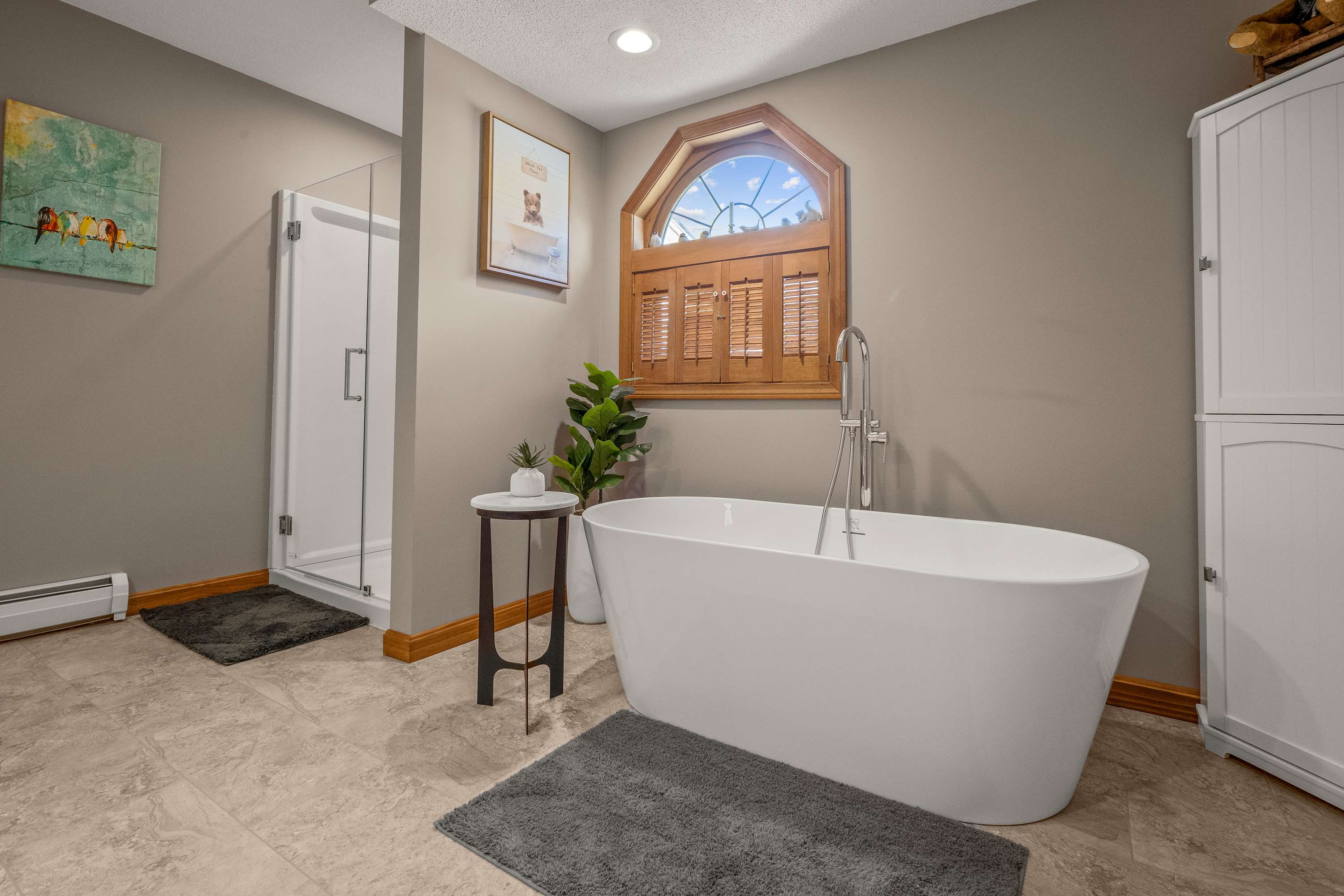 White Oak Lodge Shuttle to Mt Snow w Fireplace | Photo 18