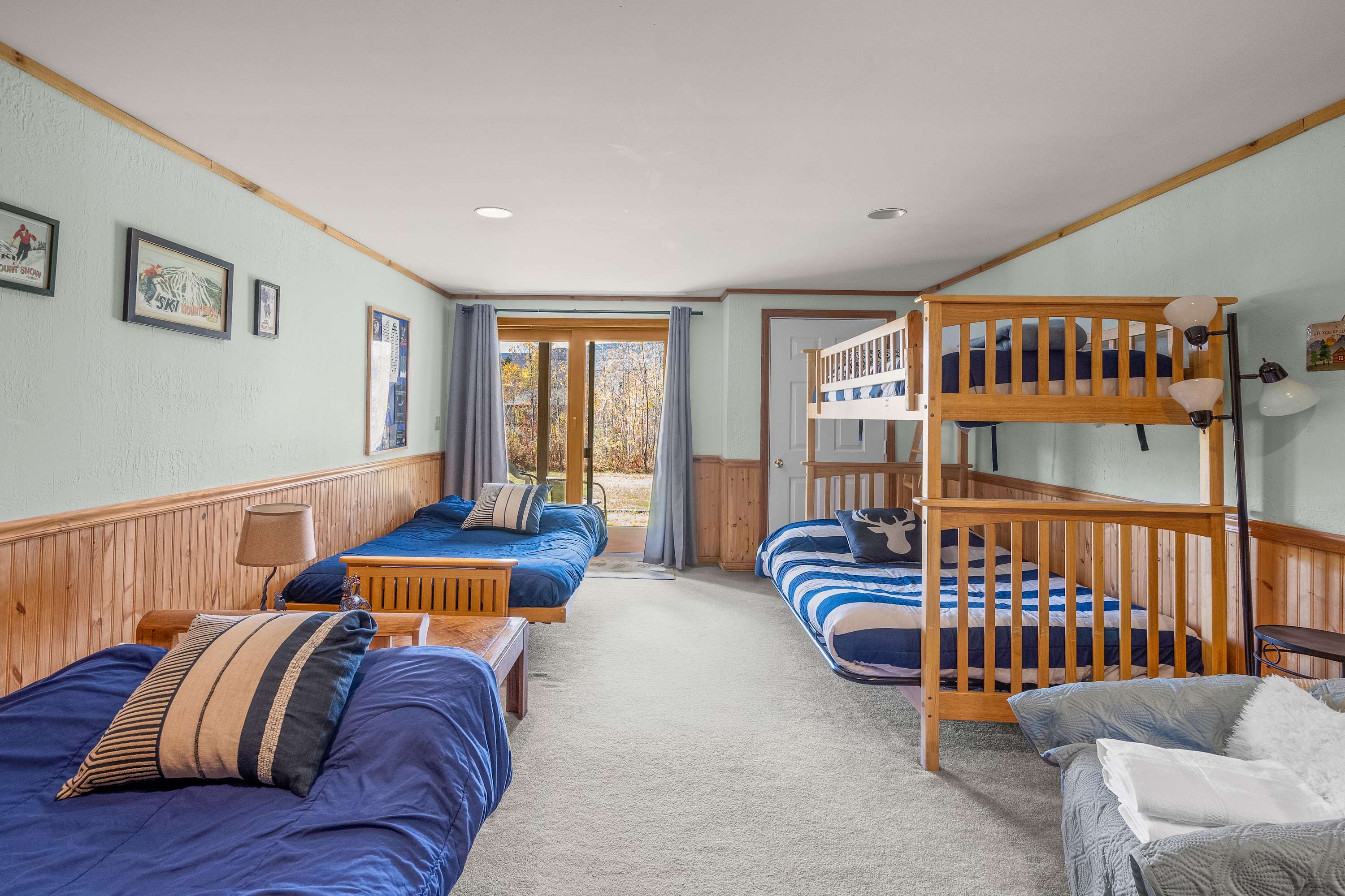 White Oak Lodge Shuttle to Mt Snow w Fireplace | Photo 21