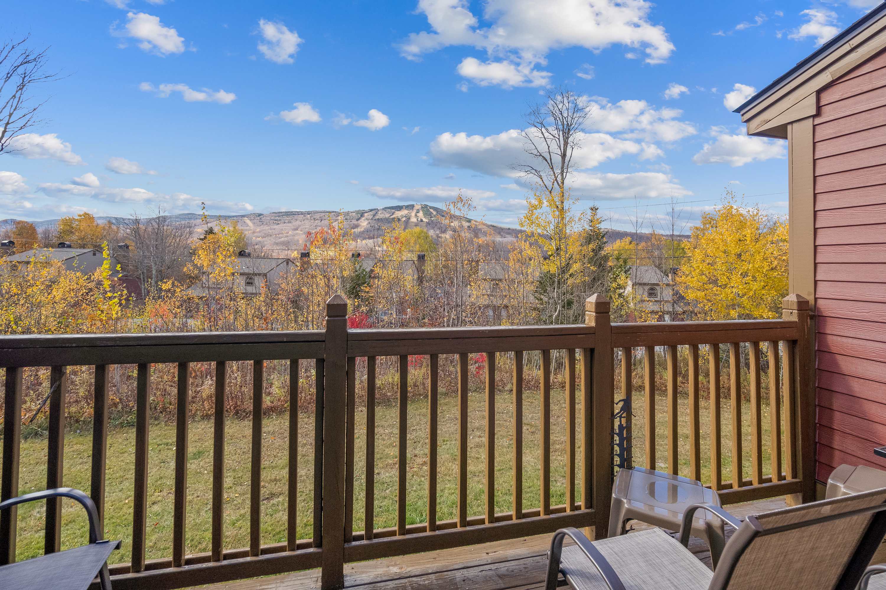 White Oak Lodge Shuttle to Mt Snow w Fireplace | Photo 9