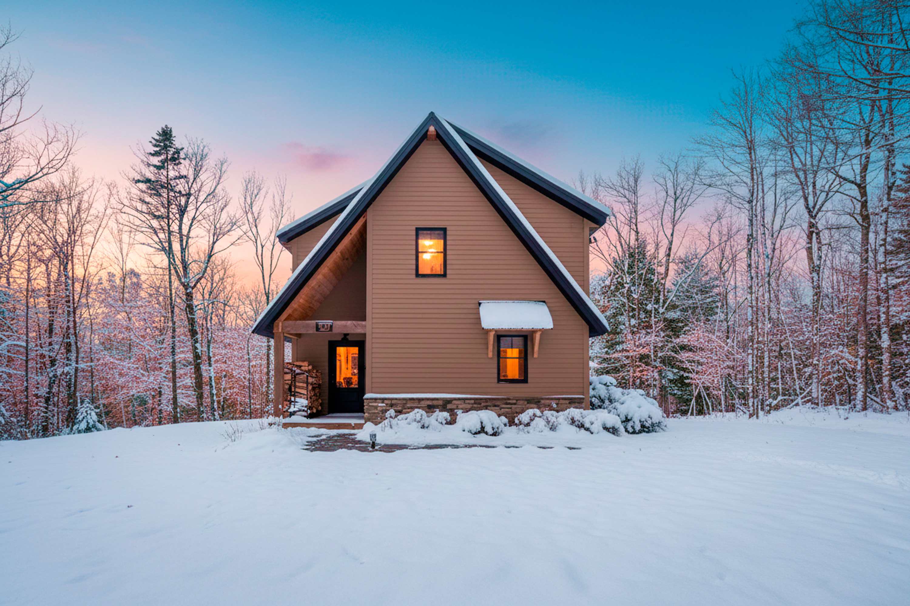 Wander In Close to Mount Snow Stratton | Photo 6