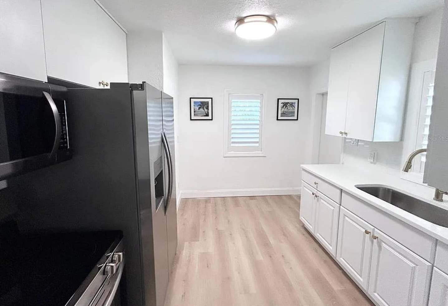Newly Renovated Modern Apartment - 1 of 2