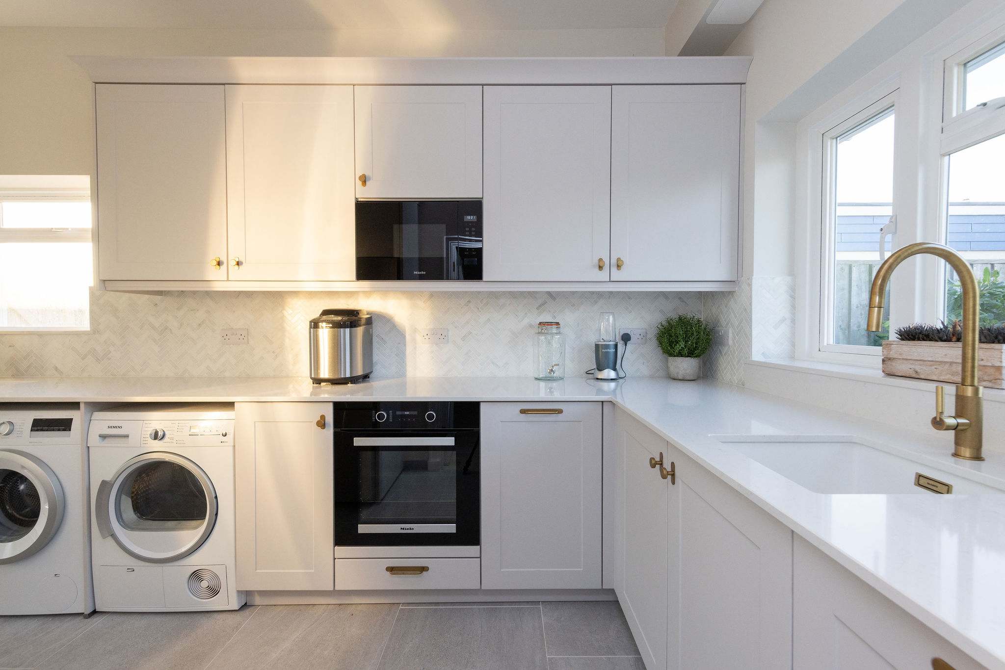 Washing machine, tumble dryer, additional oven, microwave and bread maker can be found in here!