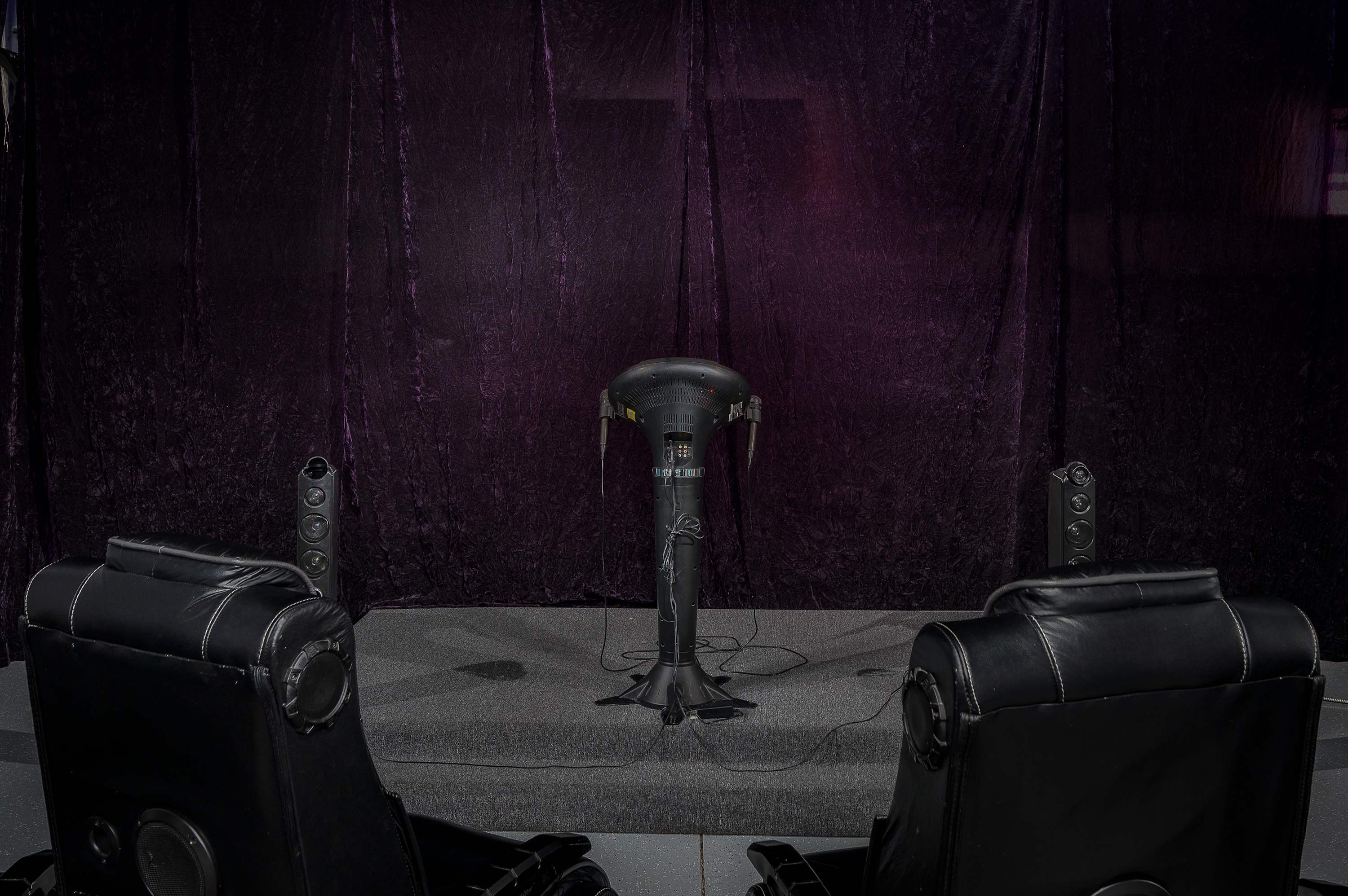 Family home w/ pool, cinema & resort access