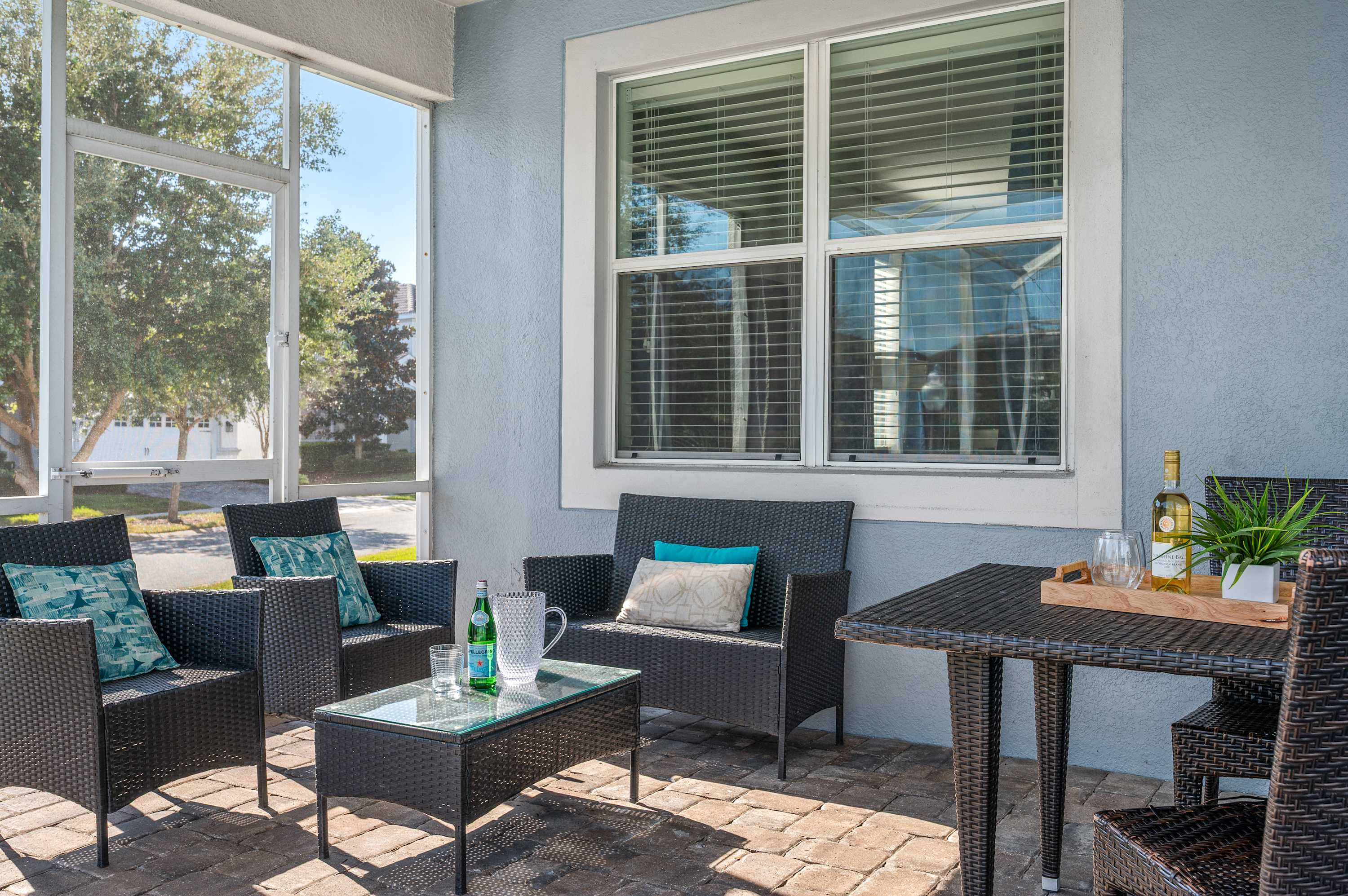 Family home w/ pool, cinema & resort access