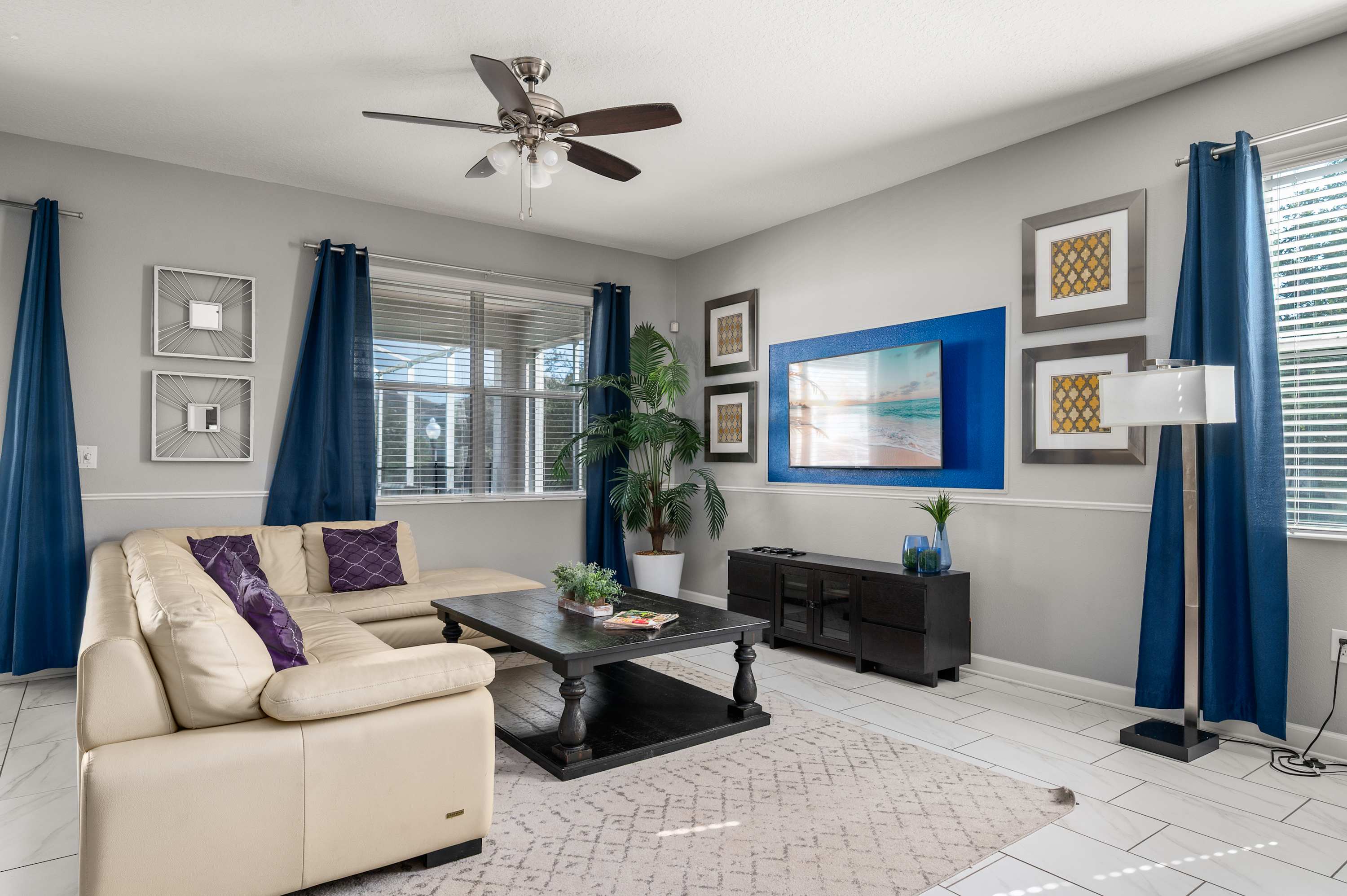 Family home w/ pool, cinema & resort access