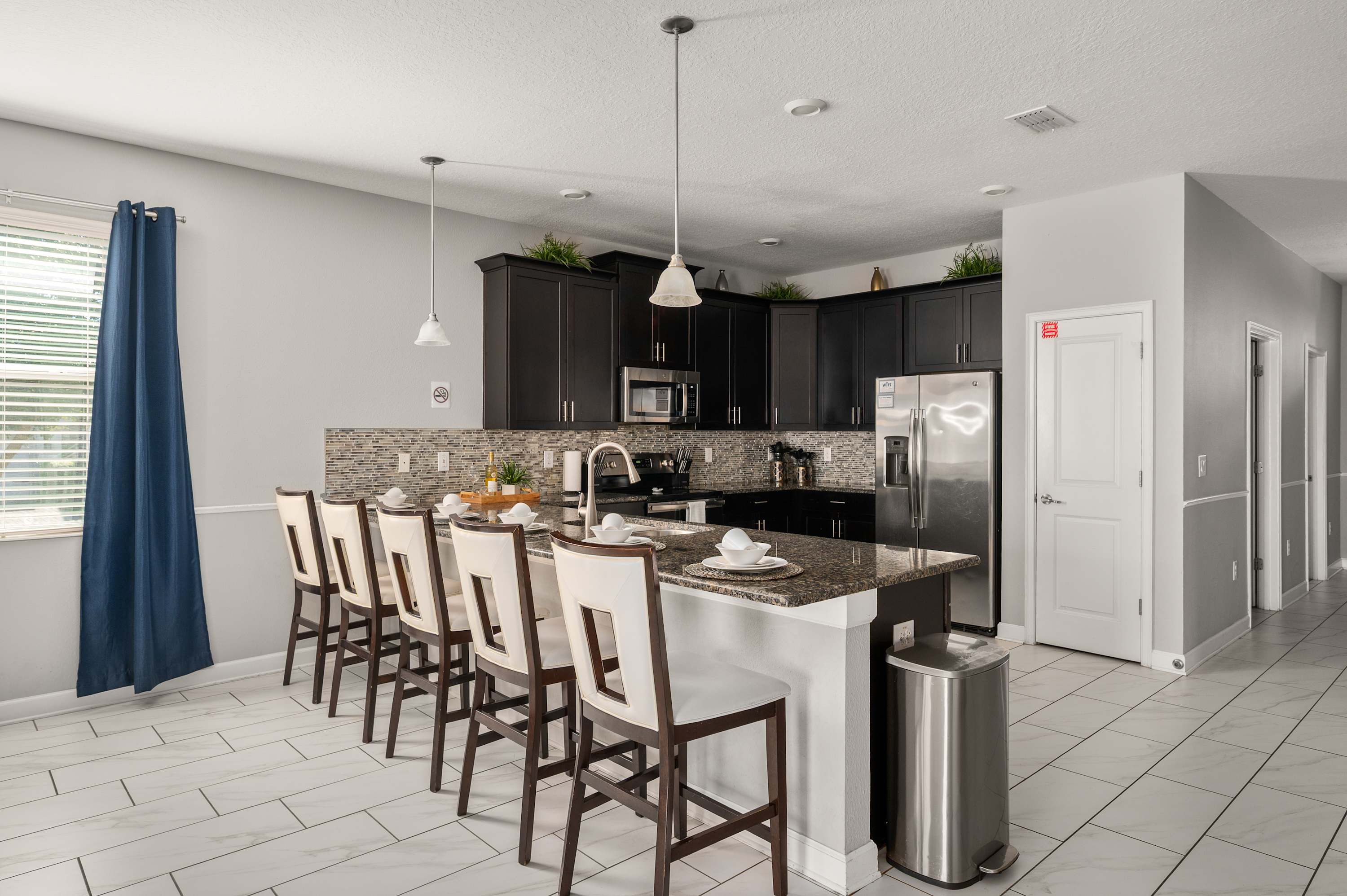 Family home w/ pool, cinema & resort access