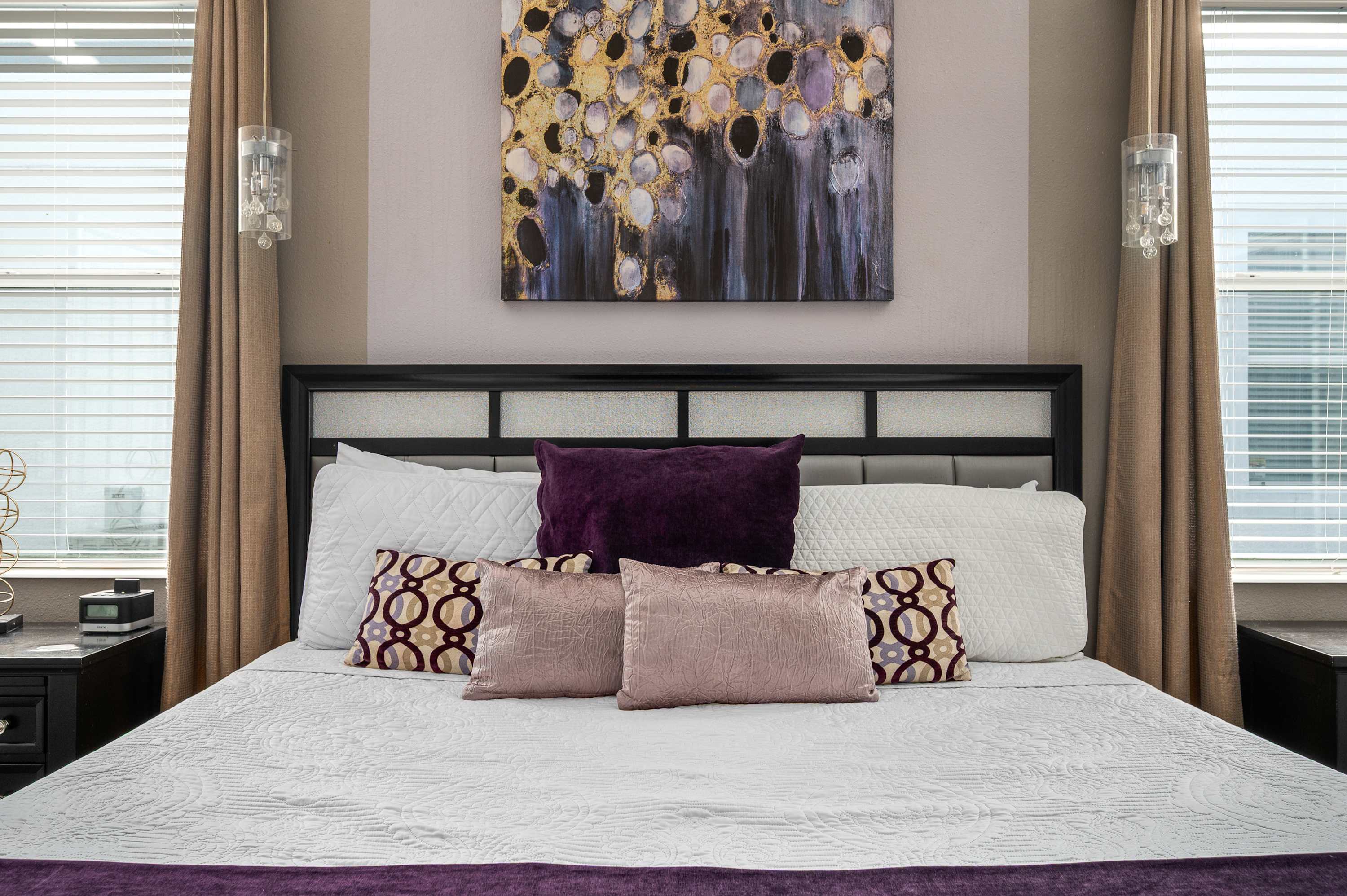 Family home w/ pool, cinema & resort access