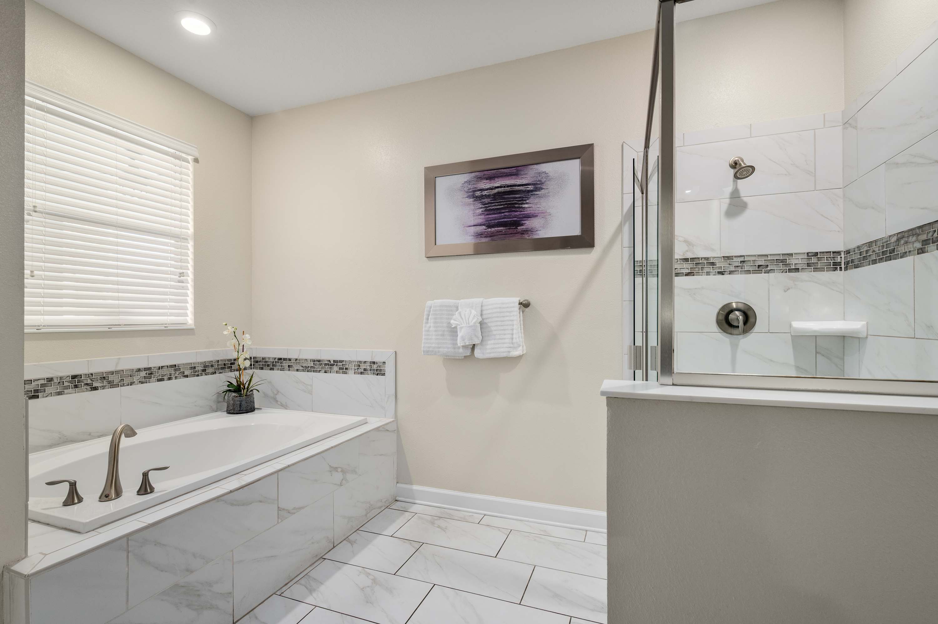 Family home w/ pool, cinema & resort access