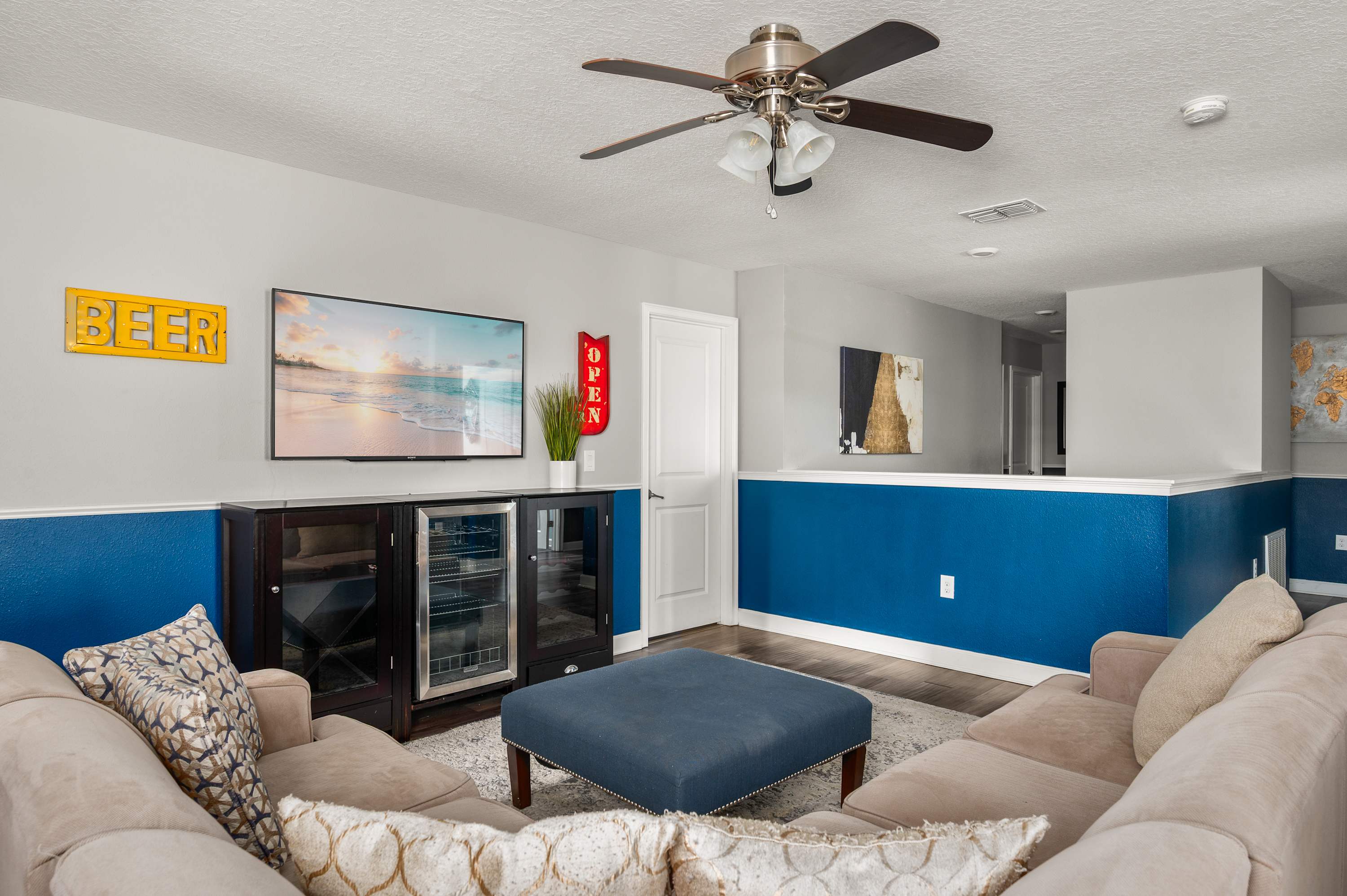 Family home w/ pool, cinema & resort access