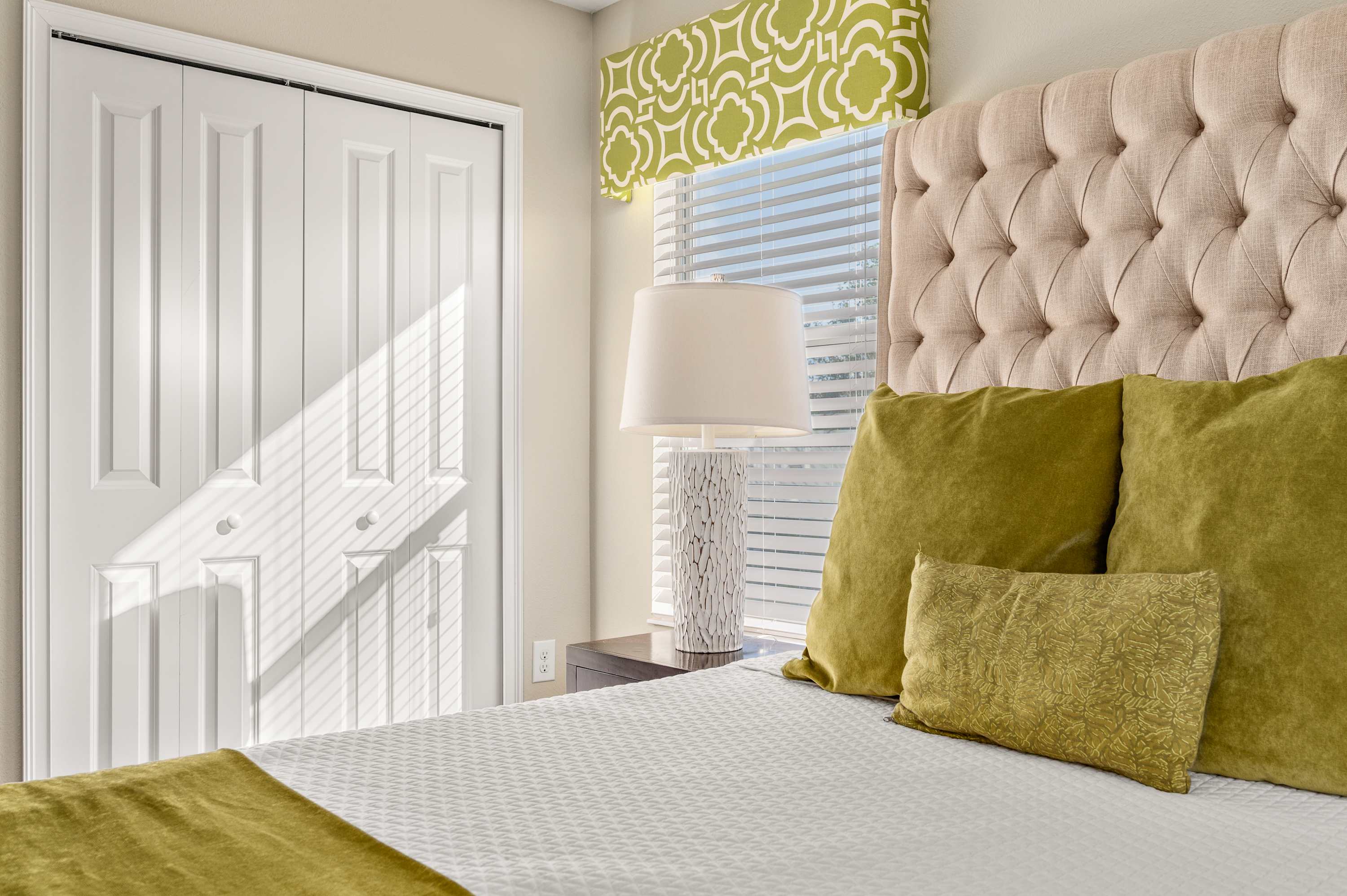 Family home w/ pool, cinema & resort access