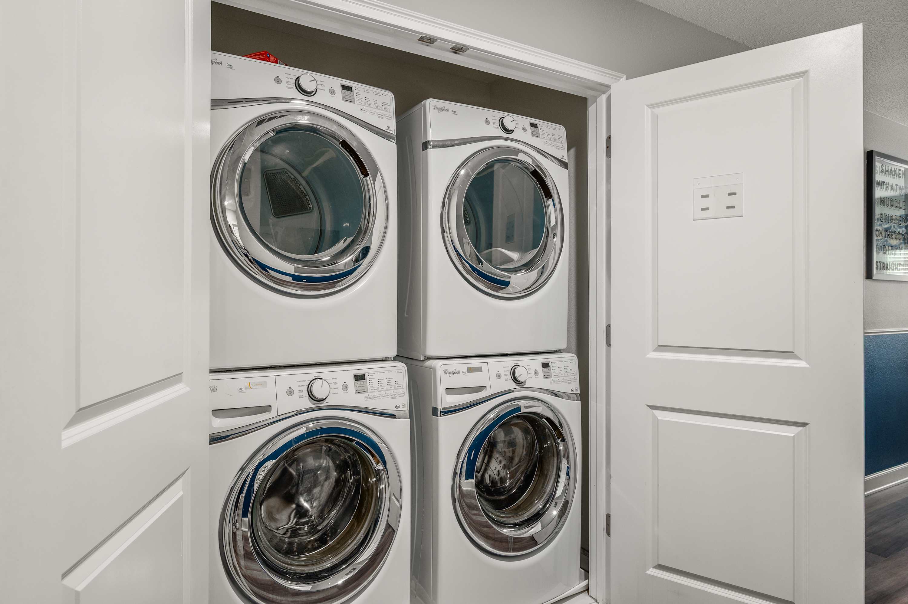 Family home w/ pool, cinema & resort access