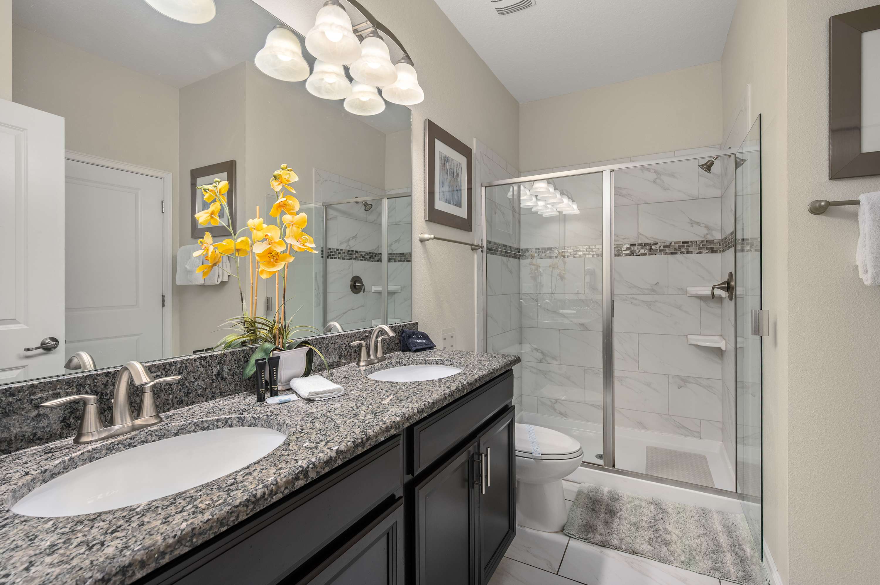 Family home w/ pool, cinema & resort access