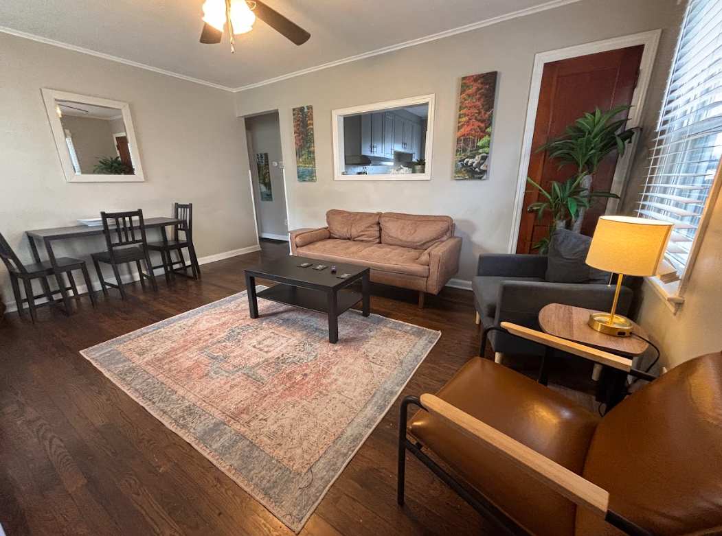 Housepitality The Bungalow 2 BR 1BA