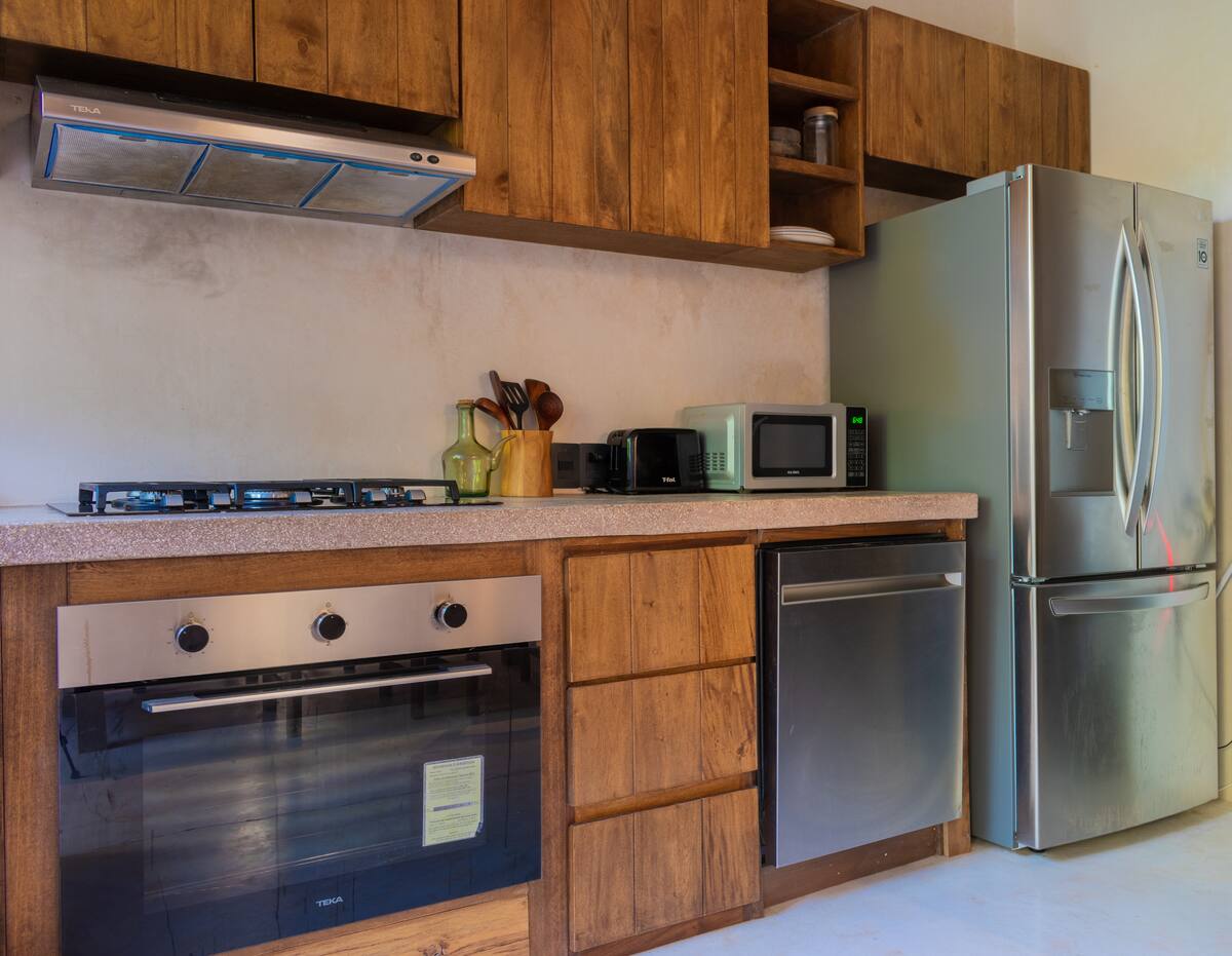 View of the garden from the fully equipped kitchen