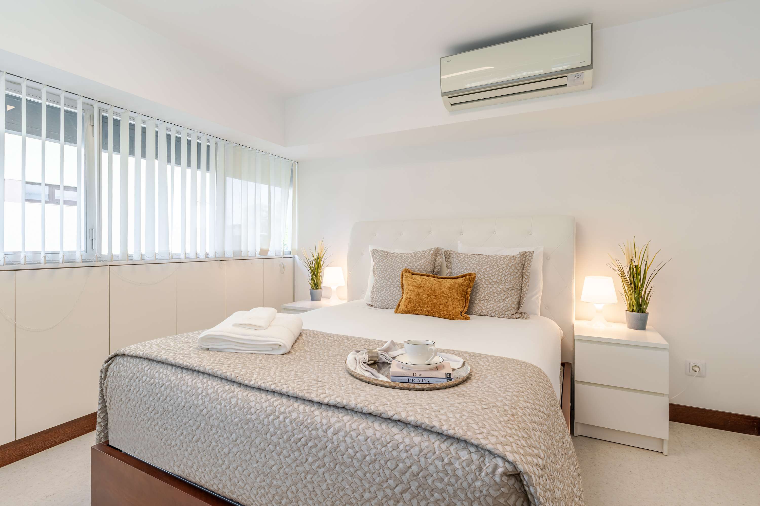 Bom Sucesso Executive Suite 1 by HostWise