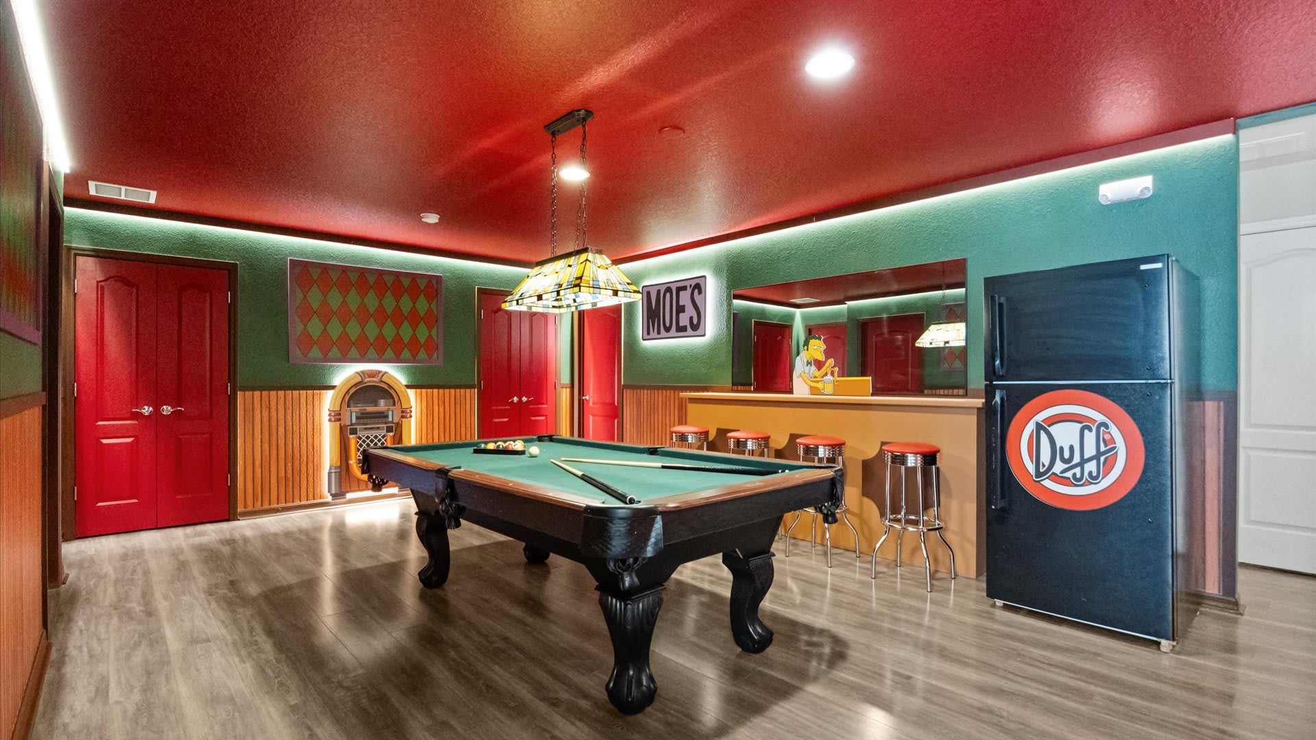 Upstay Epic Windsor Home w Pool Cinema Games 3