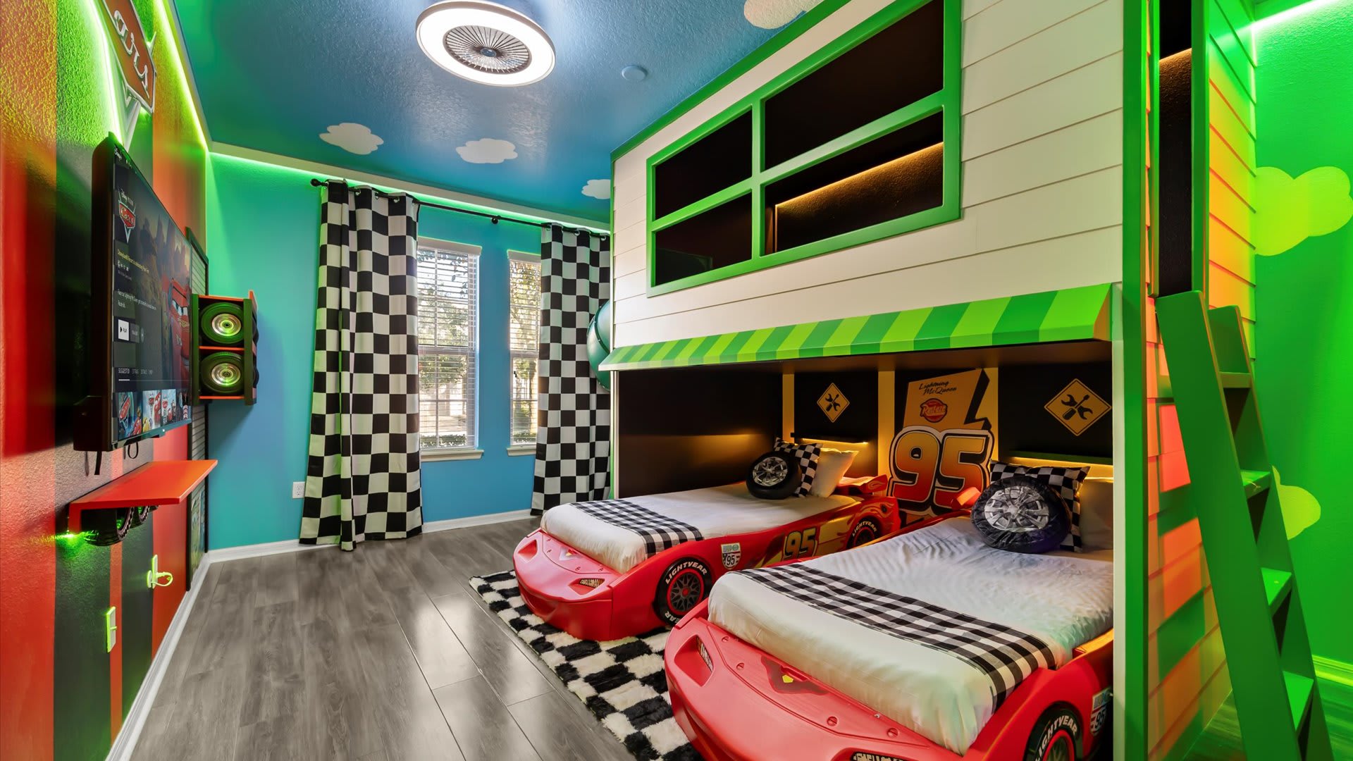 Upstay Epic Windsor Home w Pool Cinema Games | Photo 43