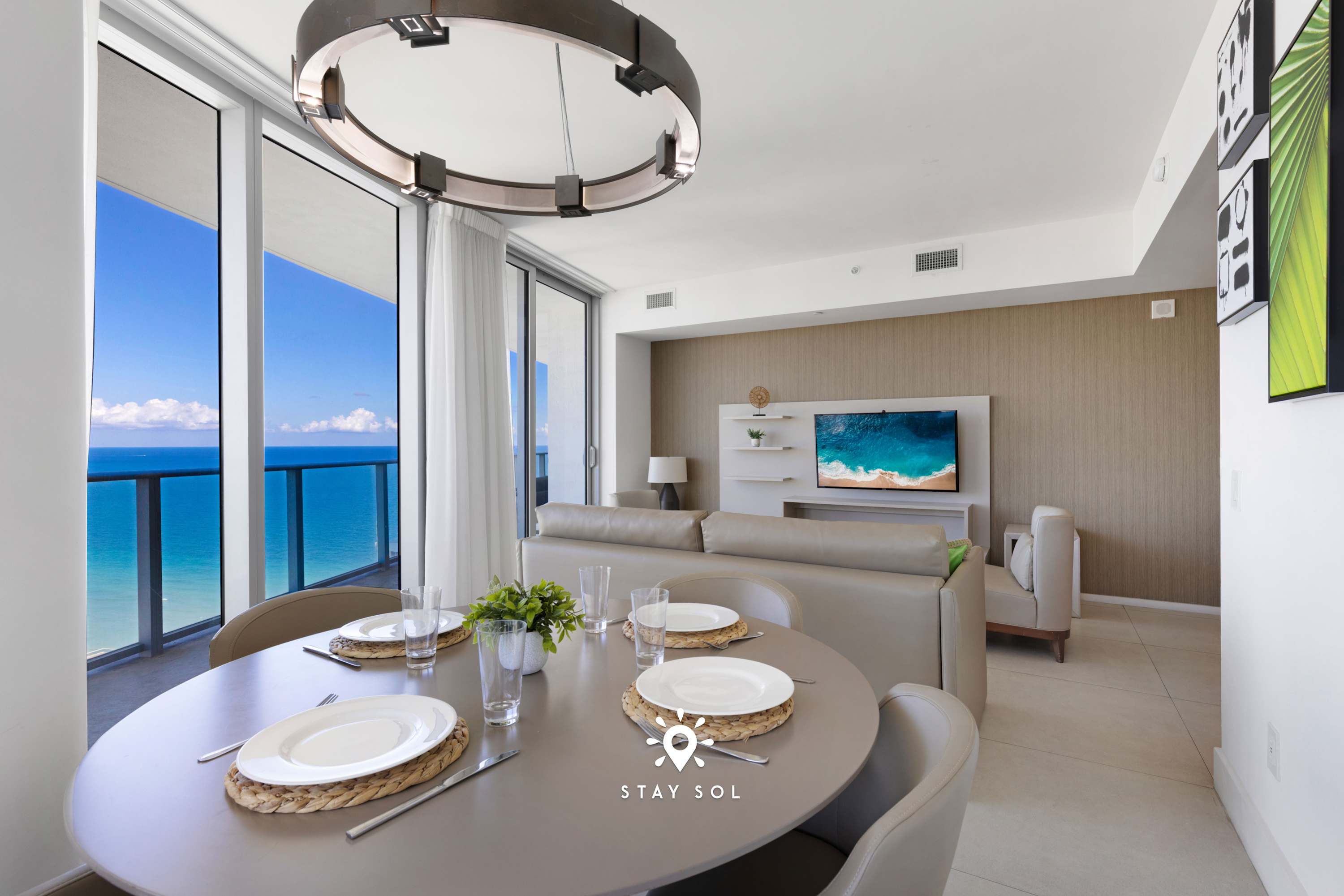Amazing 1BR Apartment with Ocean View Balcony