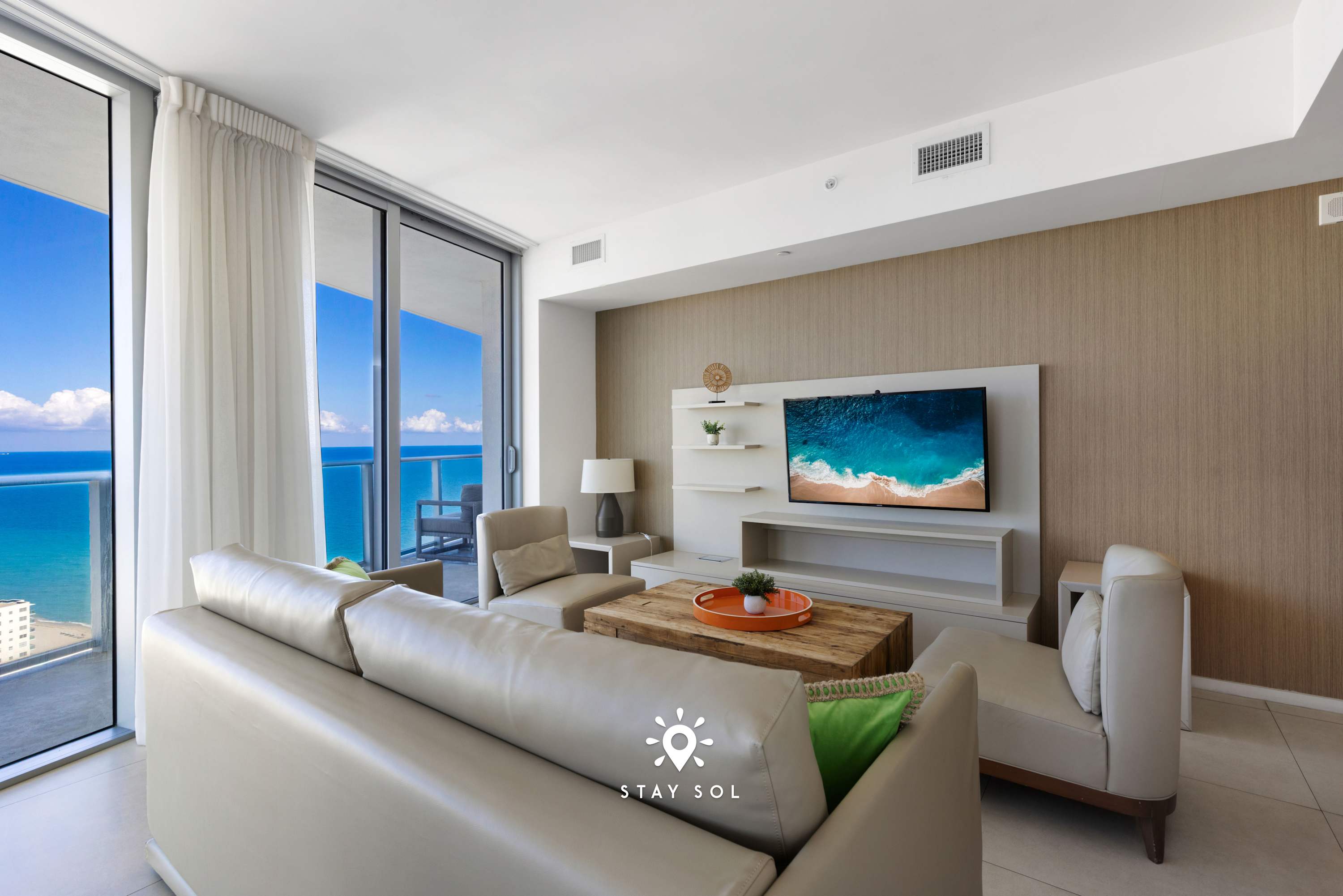 Amazing 1BR Apartment with Ocean View Balcony