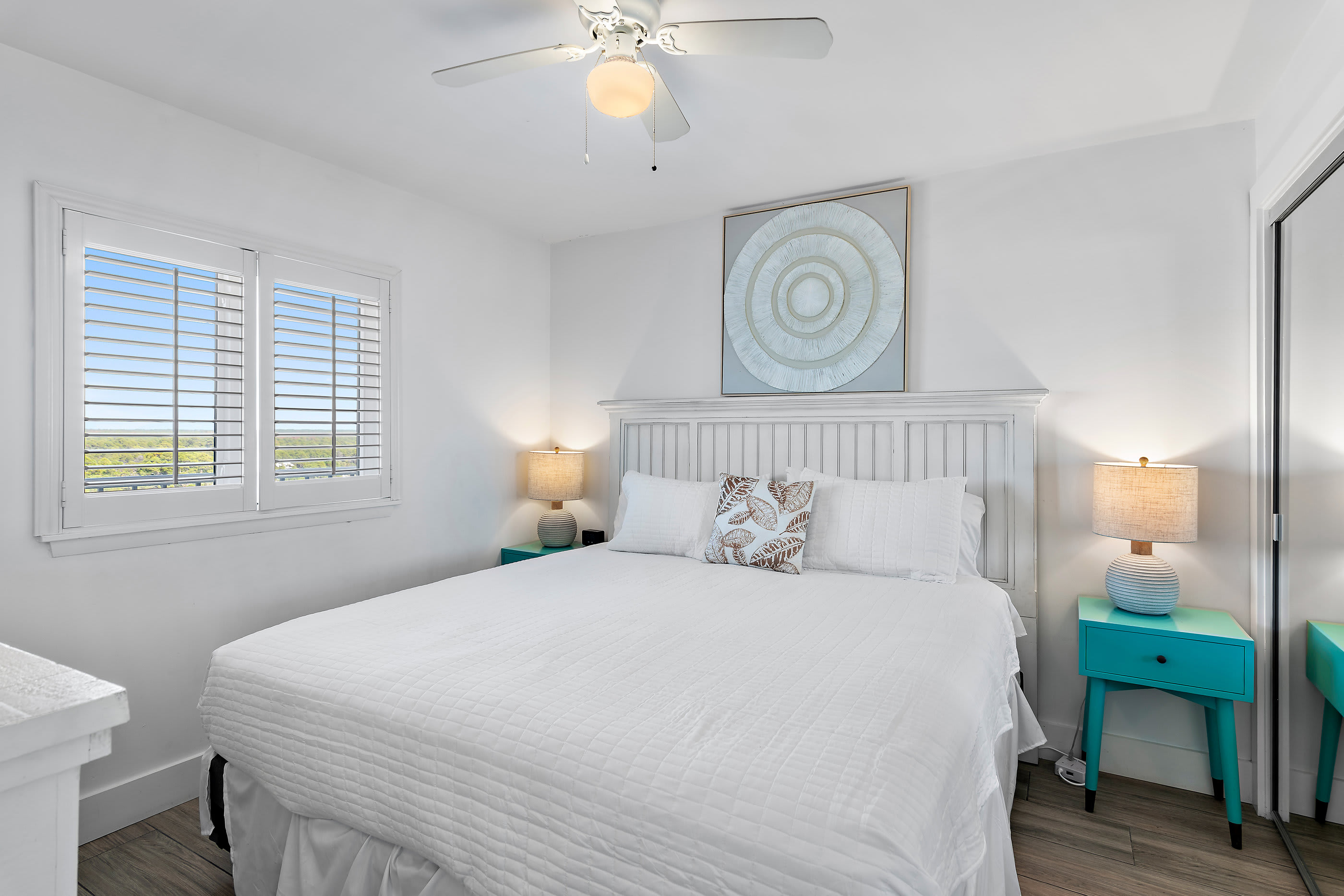 1 Incredible View 24