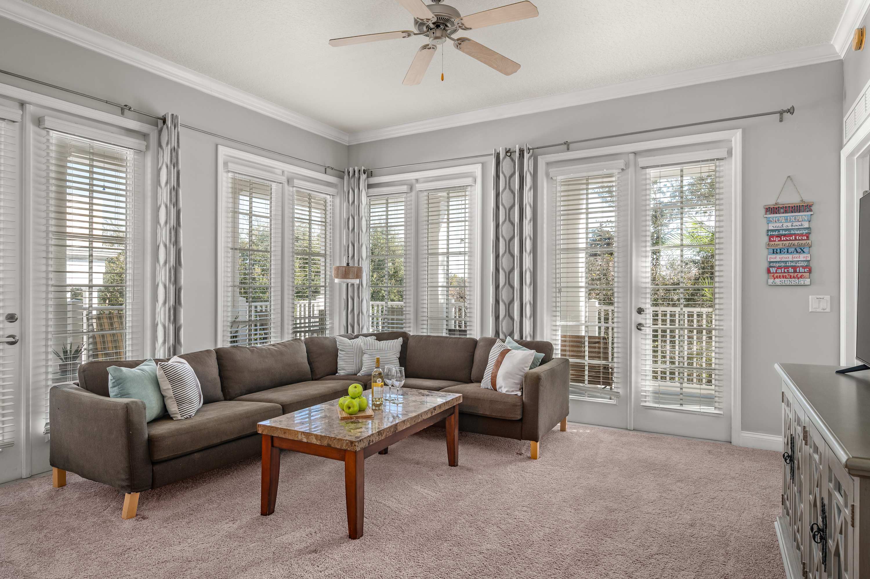 Condo w/ golf course view & balcony